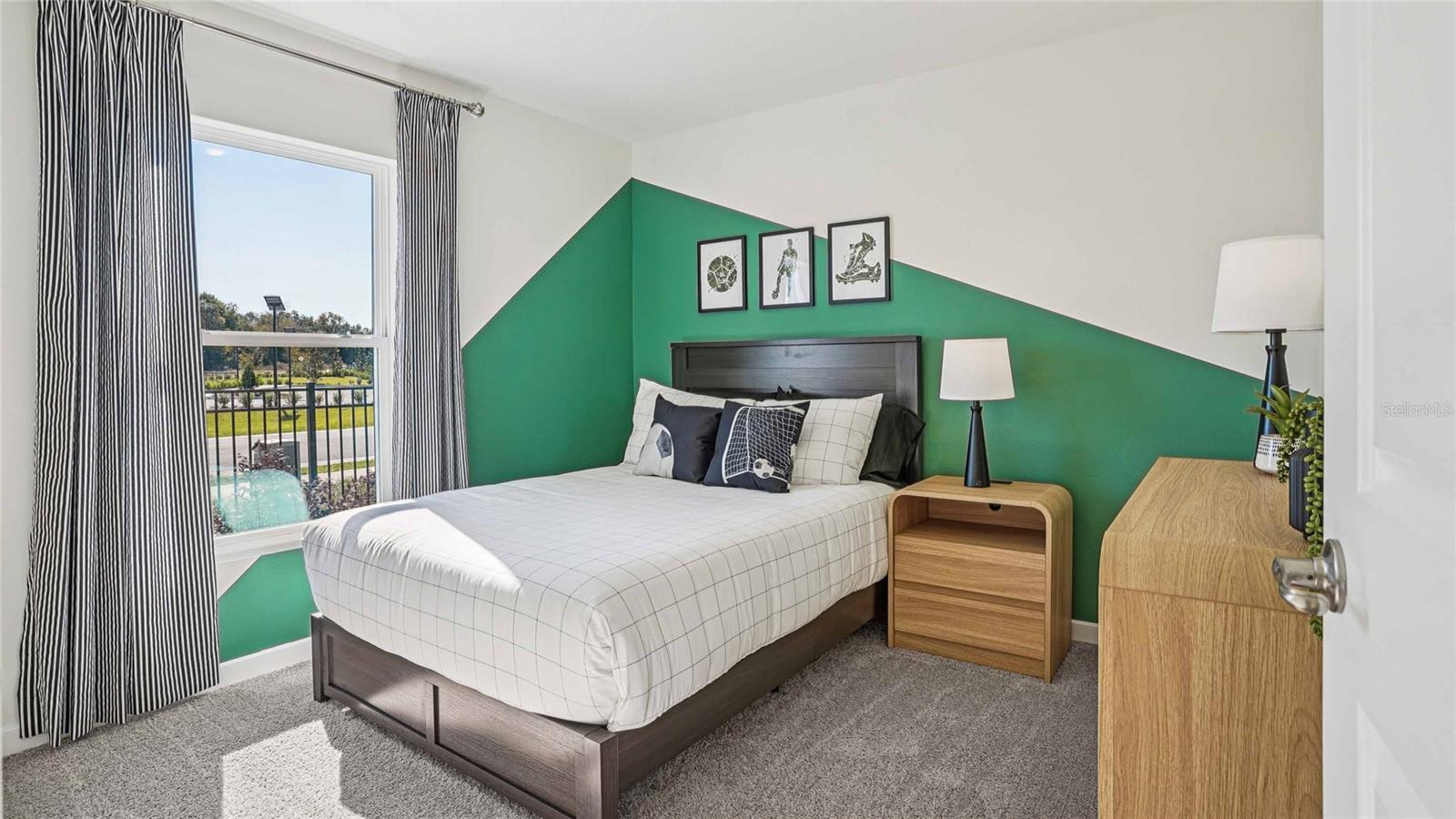 Image 22 of 25 For 13145 58th Court