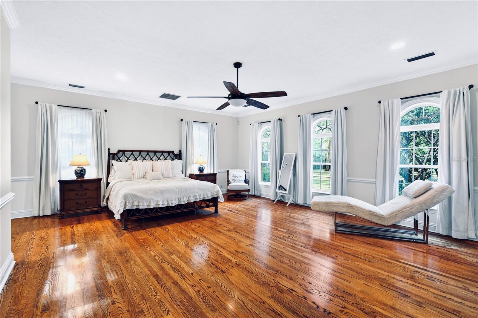 Image 9 of 55 For 4940 Fort King Street