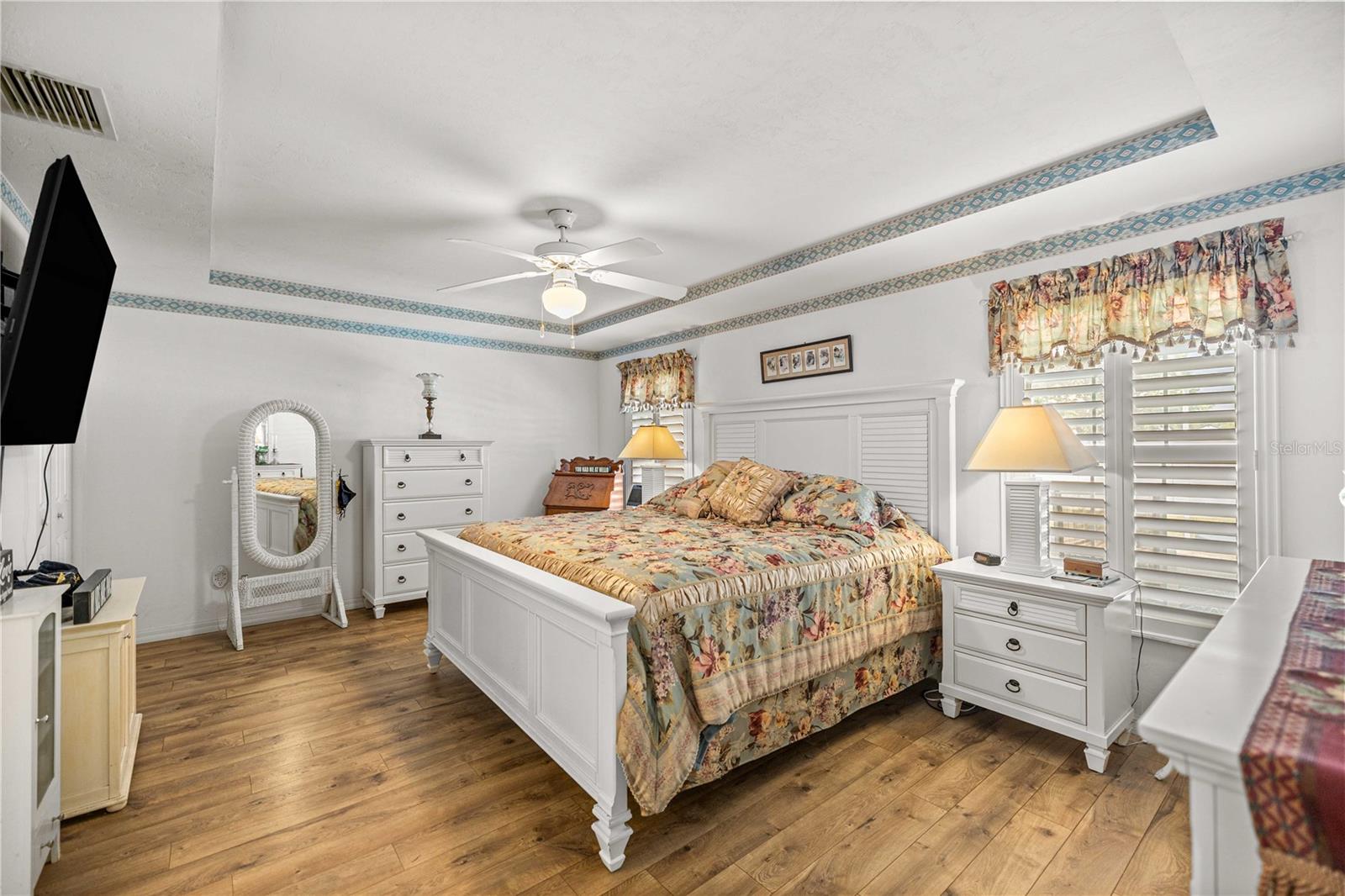 Image 13 of 34 For 15630 90th Court