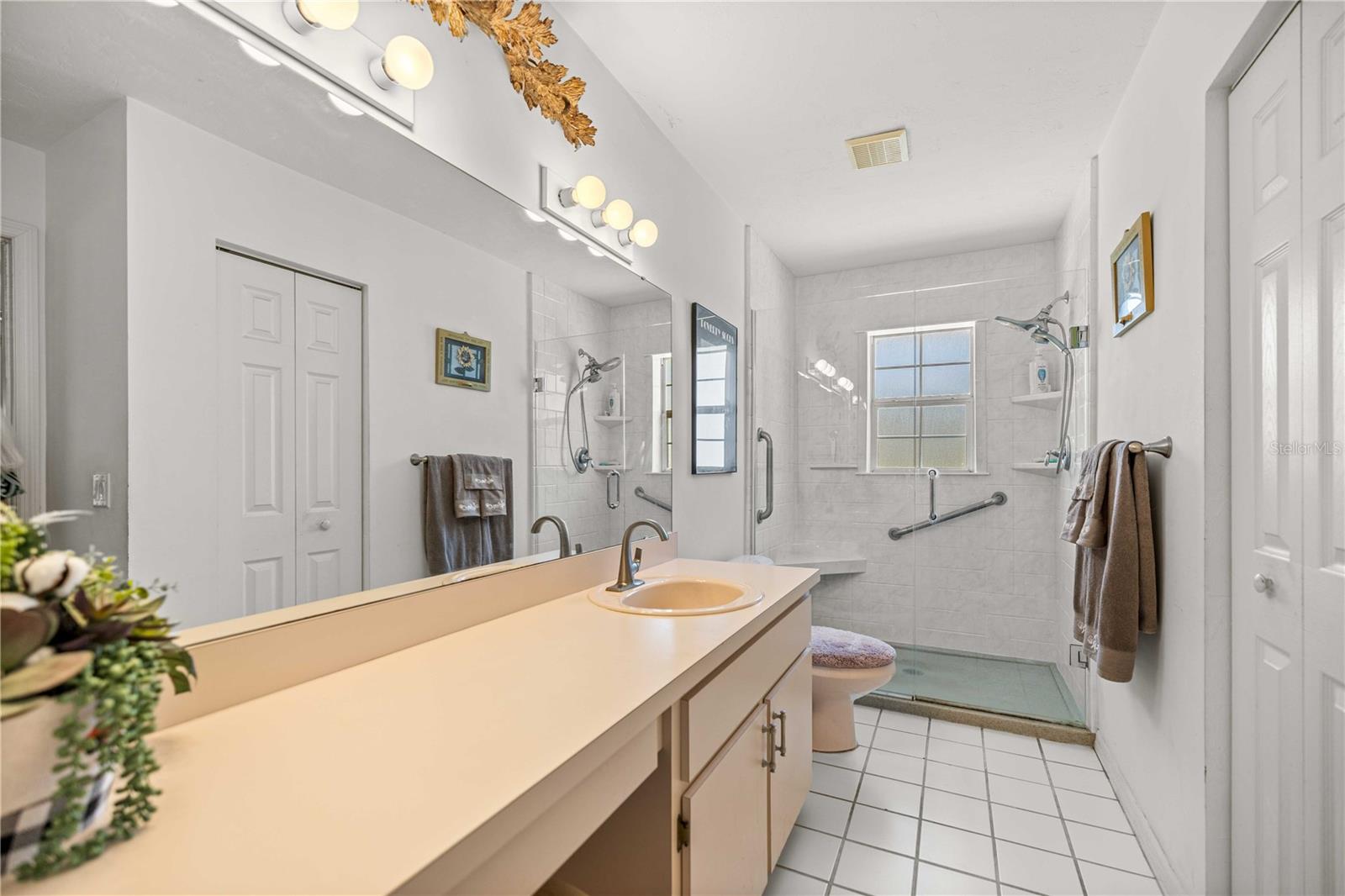 Image 16 of 34 For 15630 90th Court