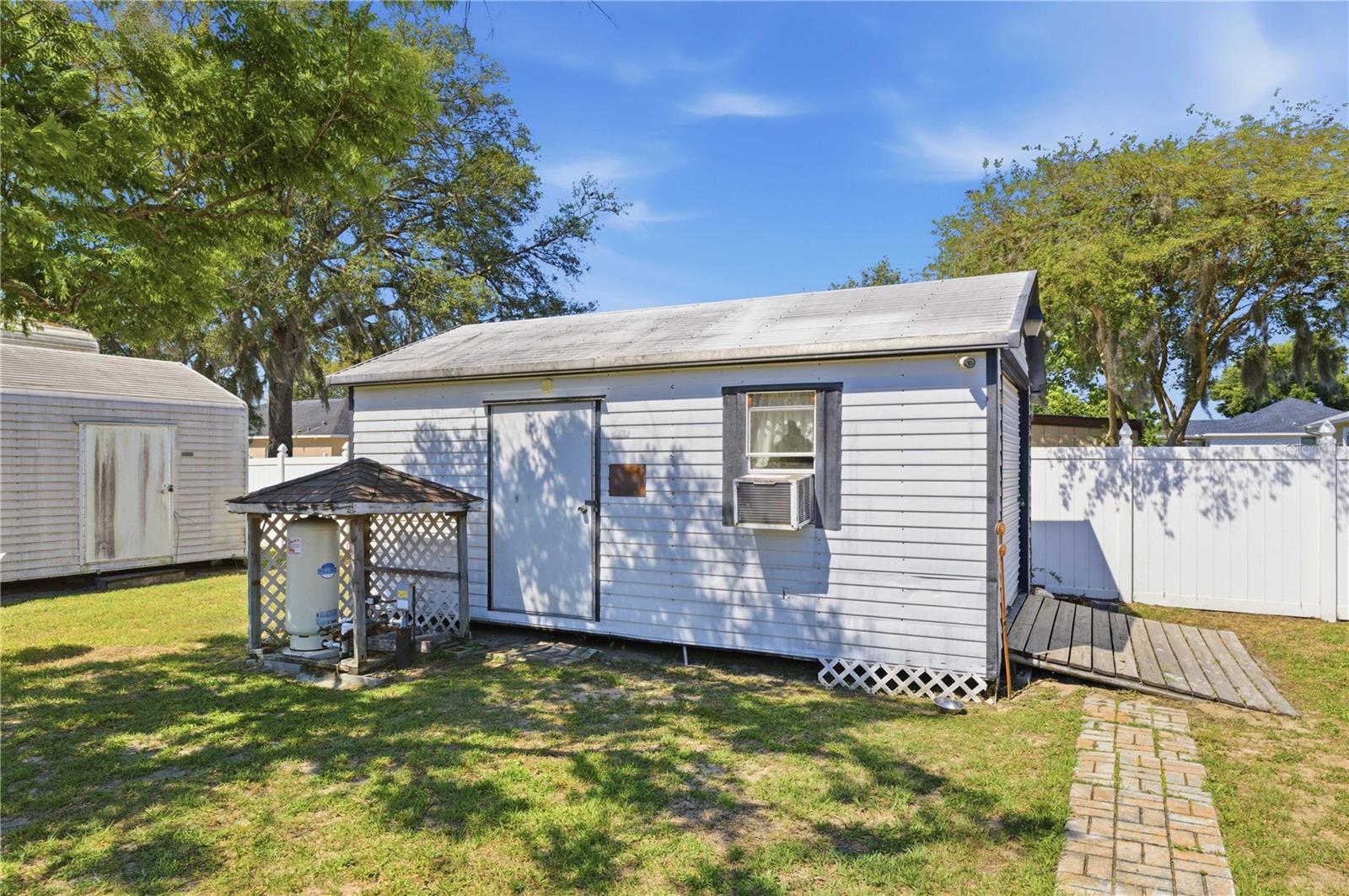 Image 26 of 34 For 15630 90th Court