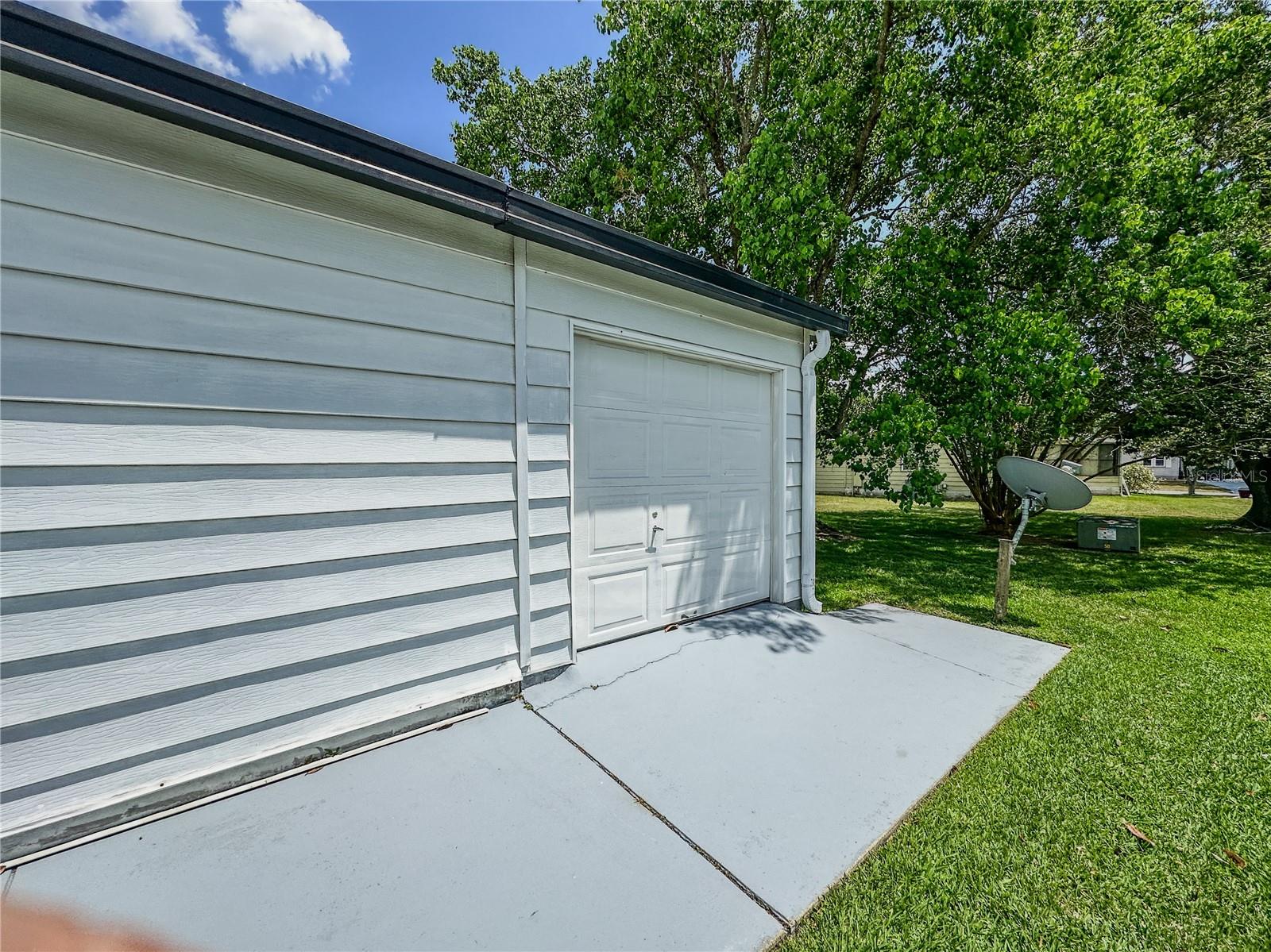Image 9 of 12 For 1820 Schwartz Boulevard