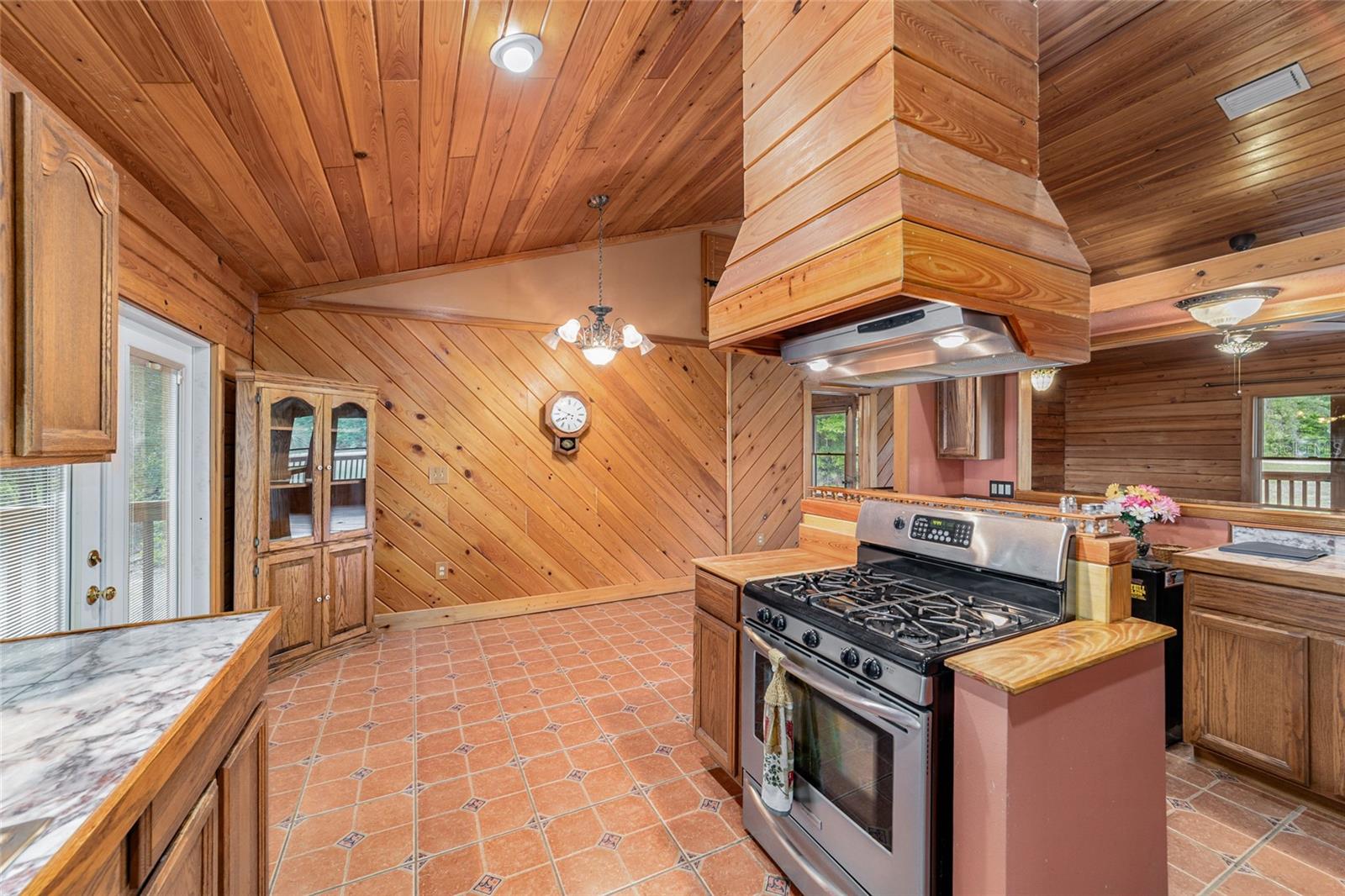 Image 33 of 64 For 1230 Valencia Heights Avenue