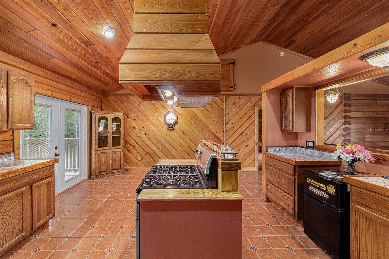 Image 34 of 64 For 1230 Valencia Heights Avenue