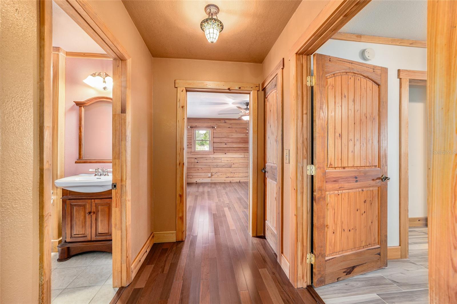 Image 35 of 64 For 1230 Valencia Heights Avenue