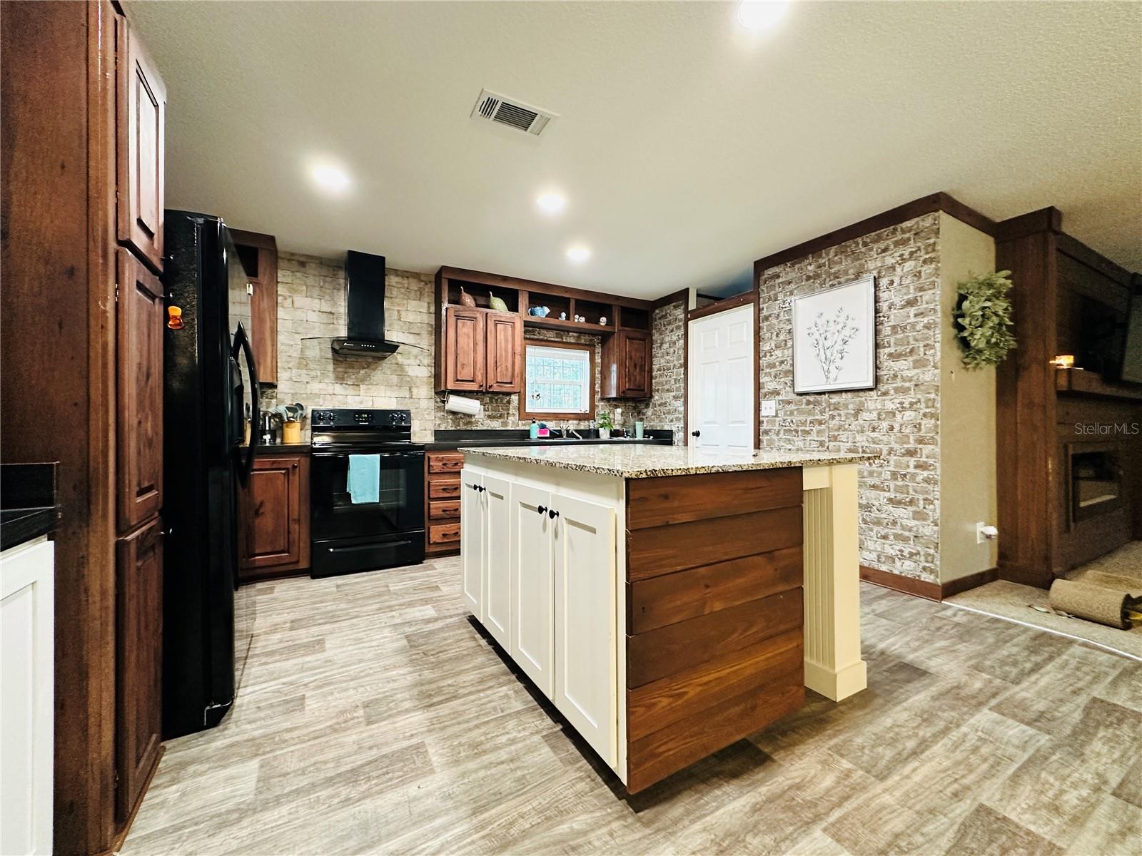 Image 19 of 43 For 14251 21st Place