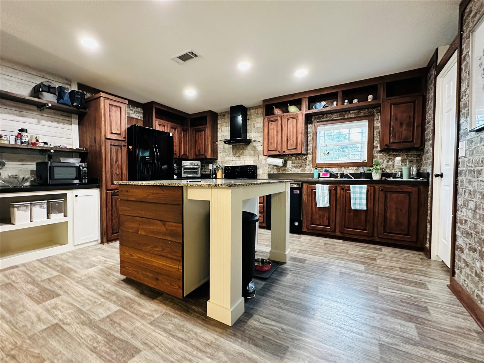 Image 20 of 43 For 14251 21st Place