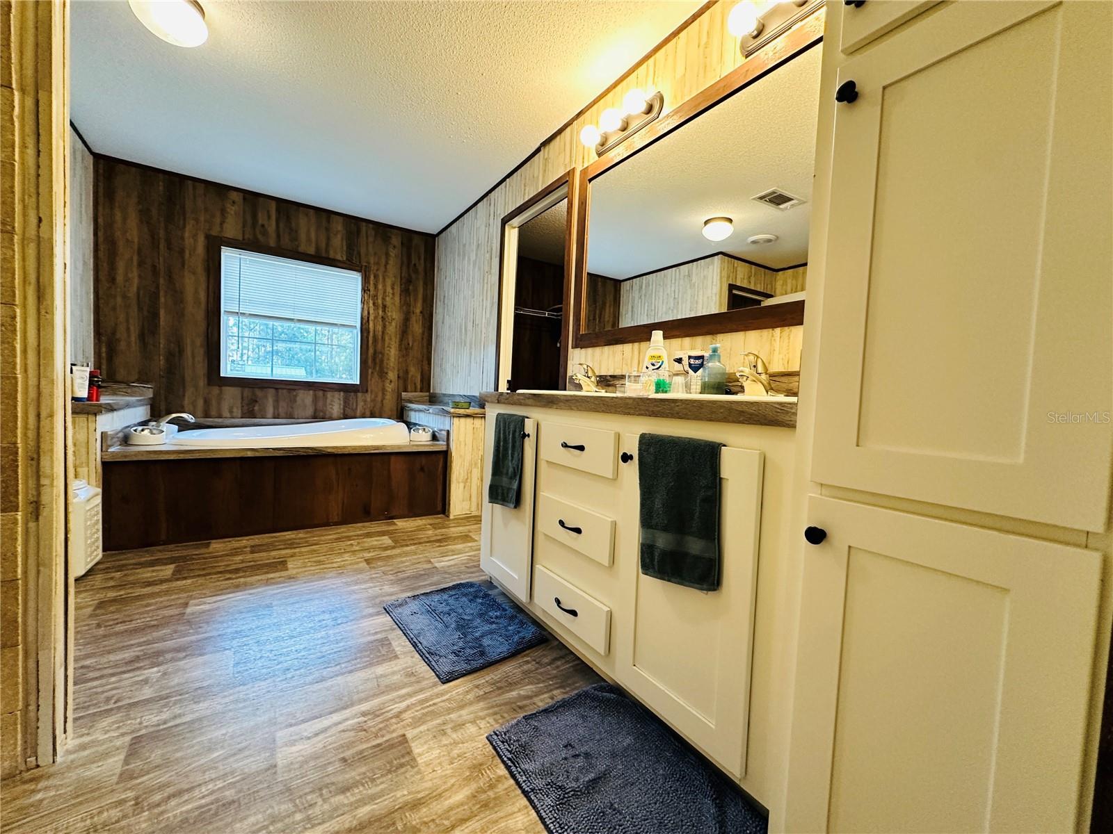 Image 29 of 43 For 14251 21st Place