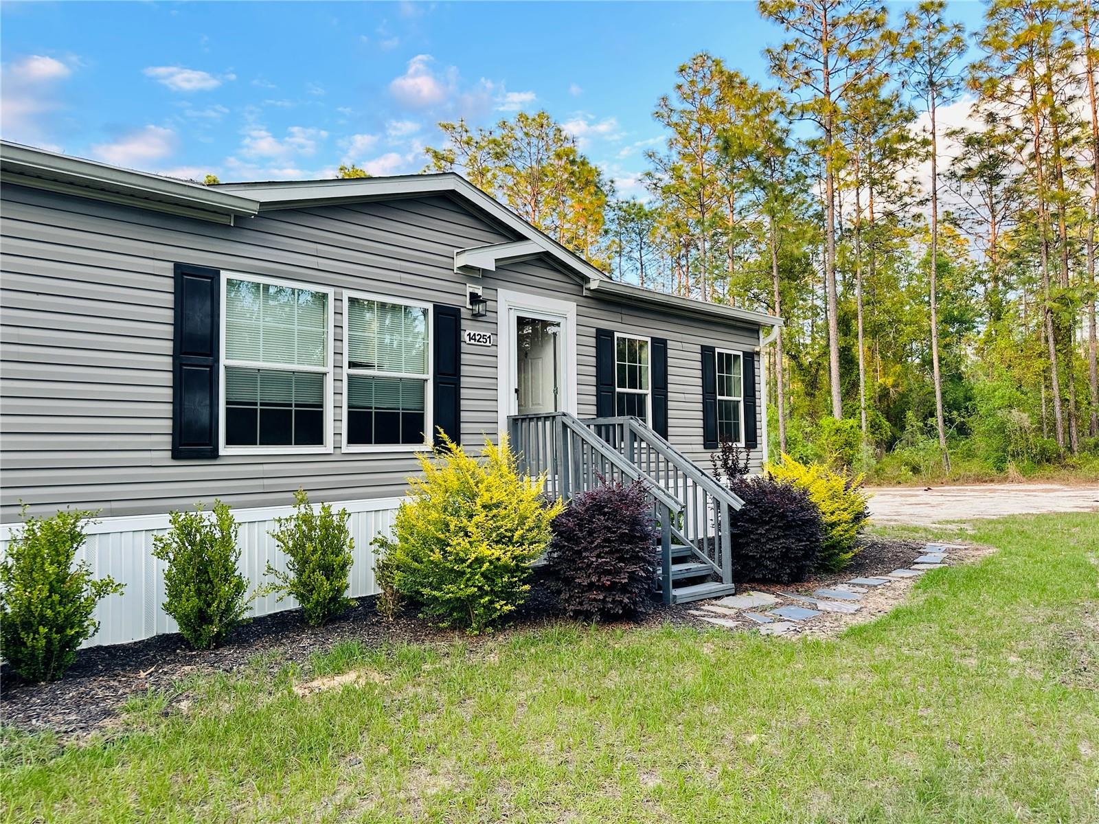 Image 4 of 43 For 14251 21st Place