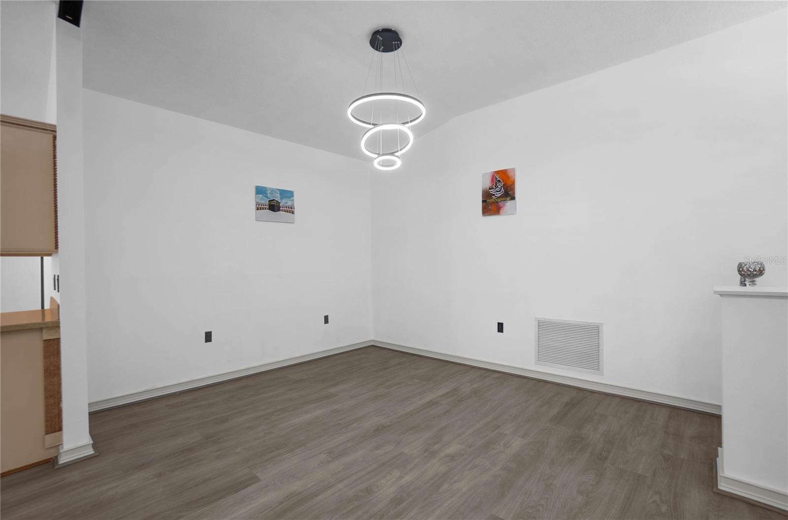Image 14 of 53 For 127 Golf Harbor Path