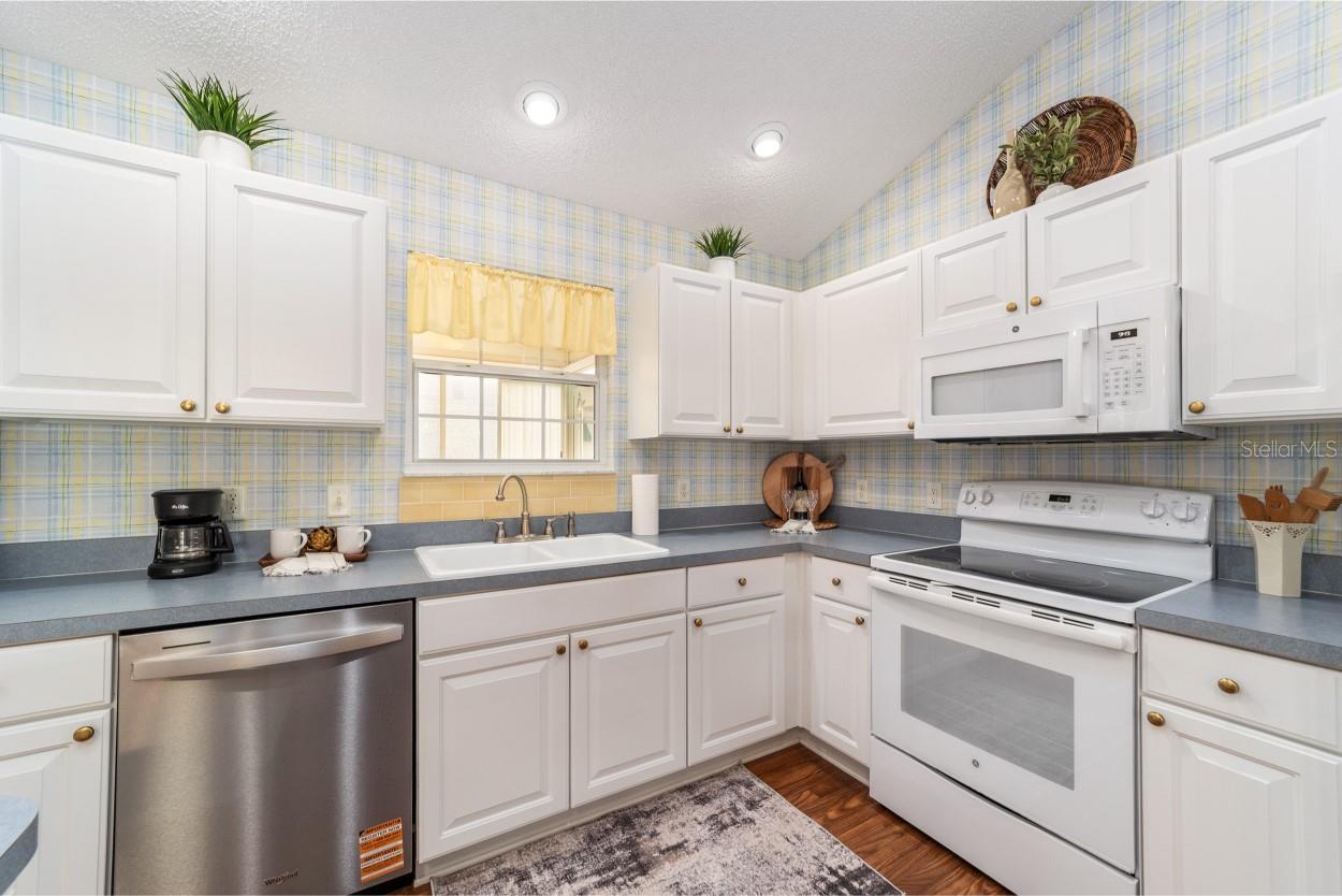 Image 13 of 20 For 17637 80th Altamaha Court