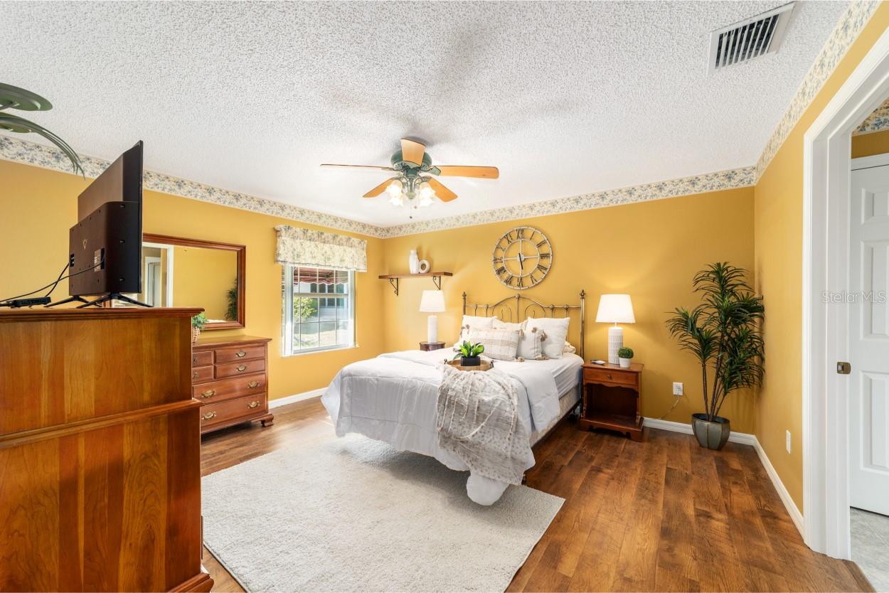 Image 14 of 20 For 17637 80th Altamaha Court