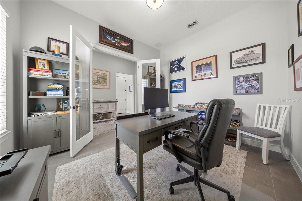 Image 4 of 62 For 6015 86th Circle