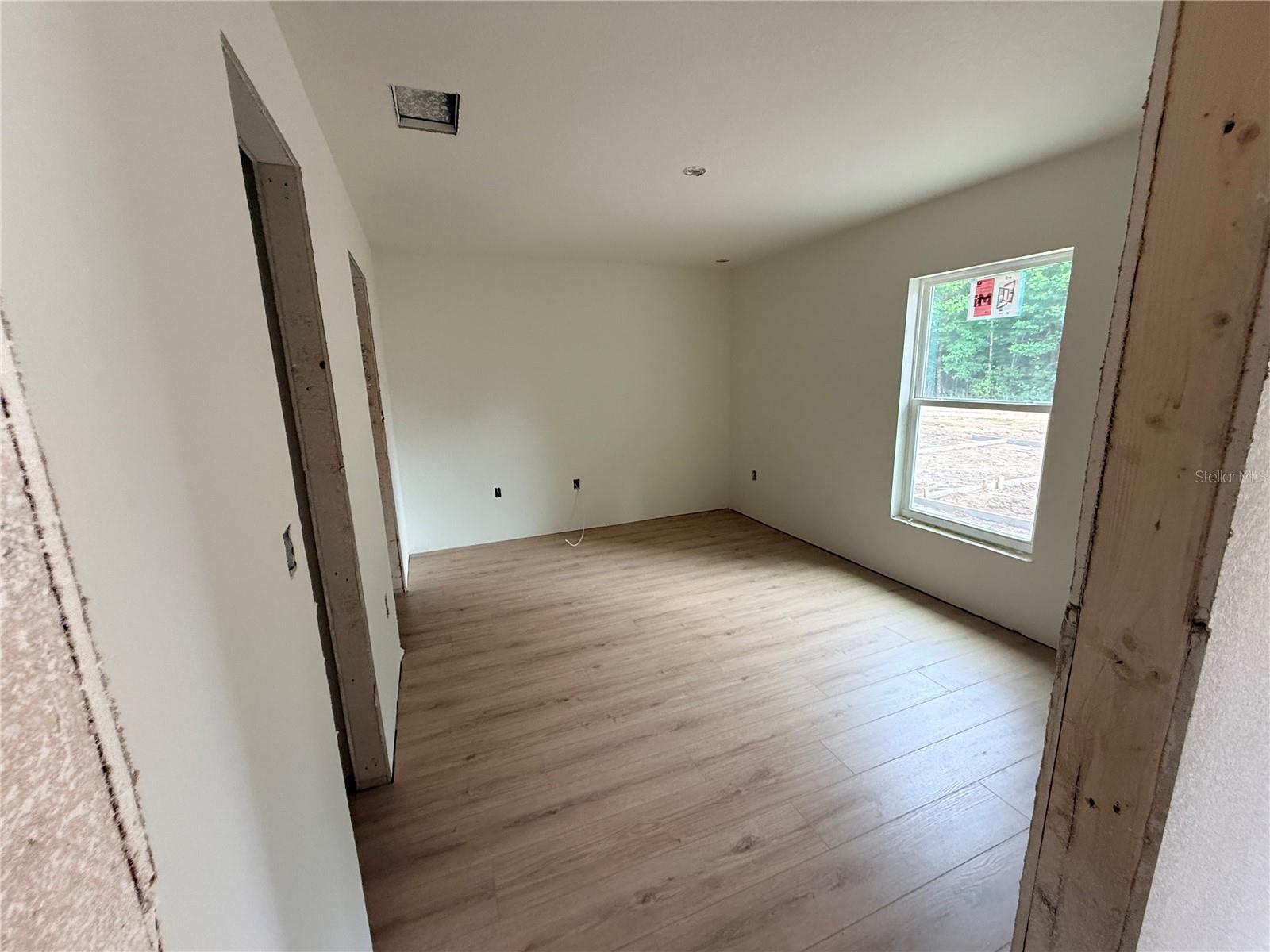 Image 4 of 13 For 3205 Se 143rd Lane