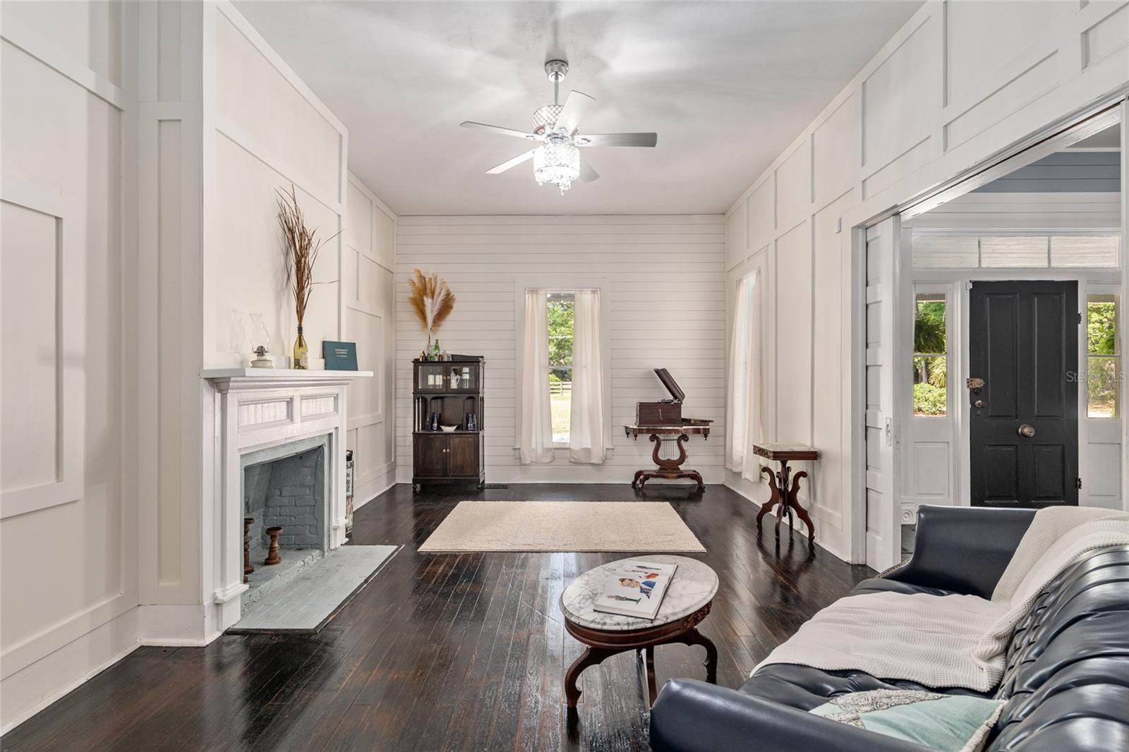 Image 13 of 98 For 19451 2nd Street