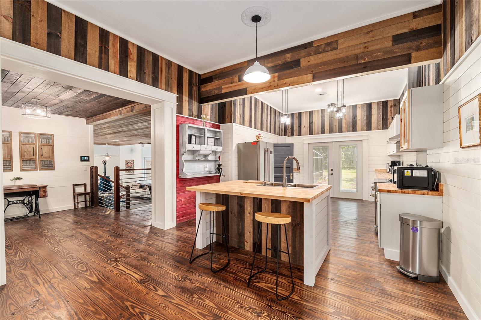 Image 22 of 98 For 19451 2nd Street