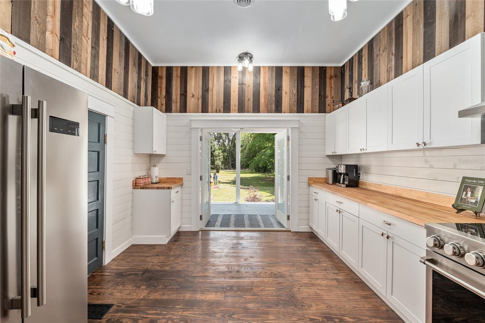 Image 28 of 98 For 19451 2nd Street