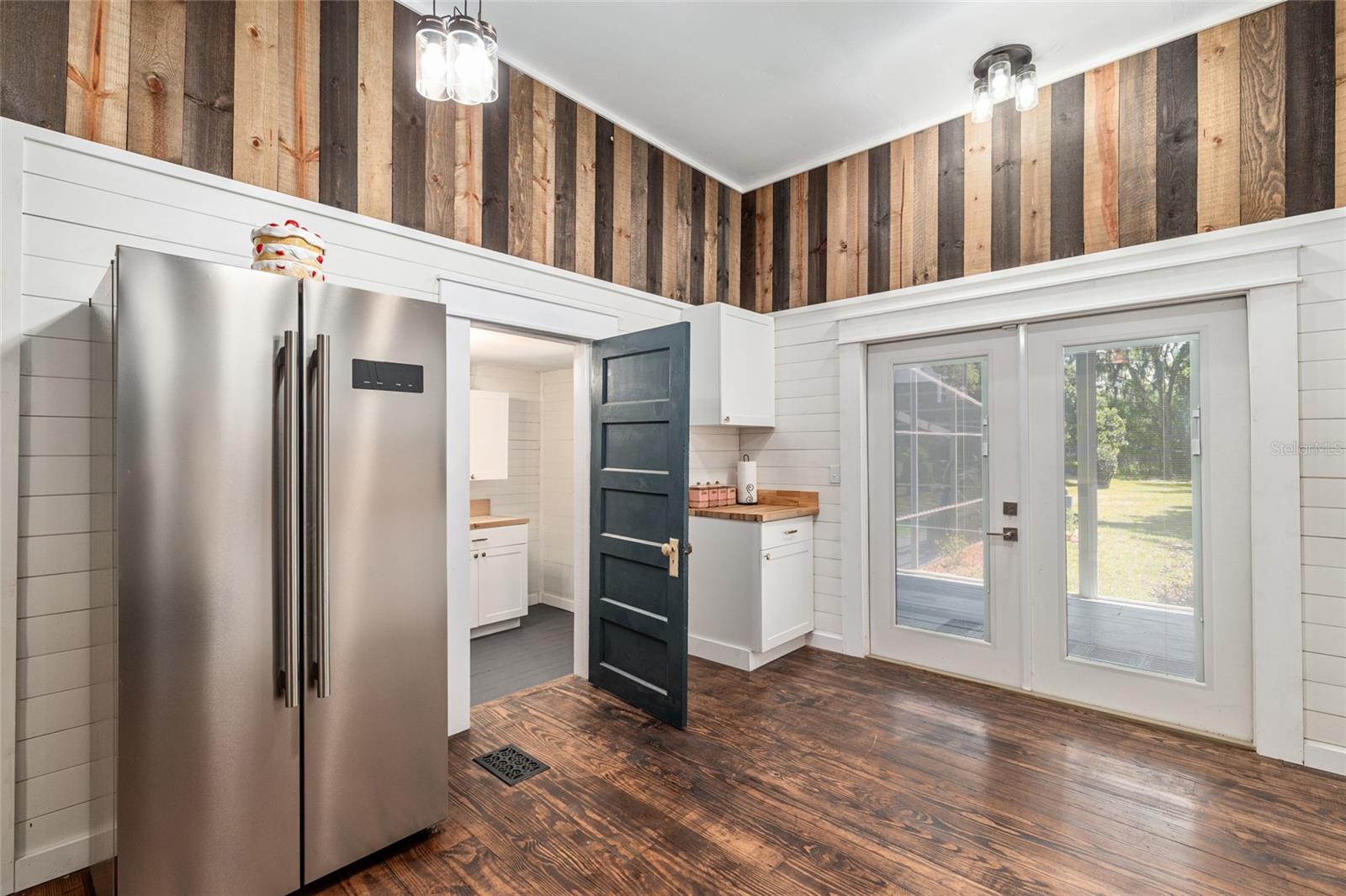 Image 29 of 98 For 19451 2nd Street