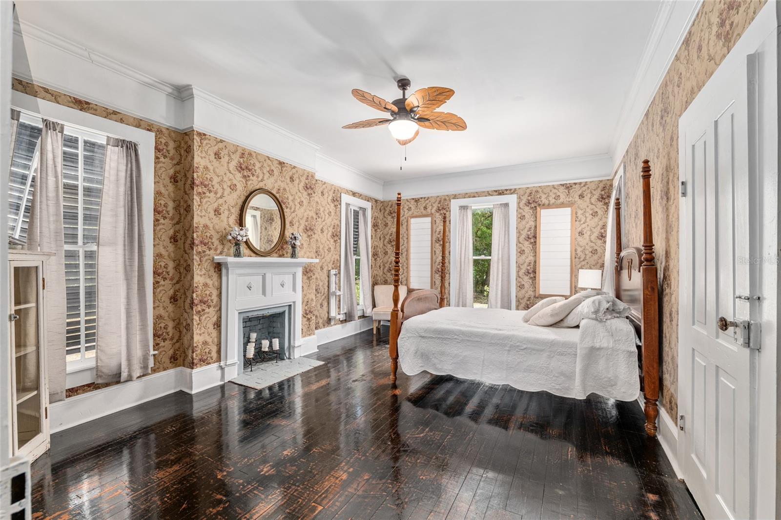 Image 71 of 98 For 19451 2nd Street