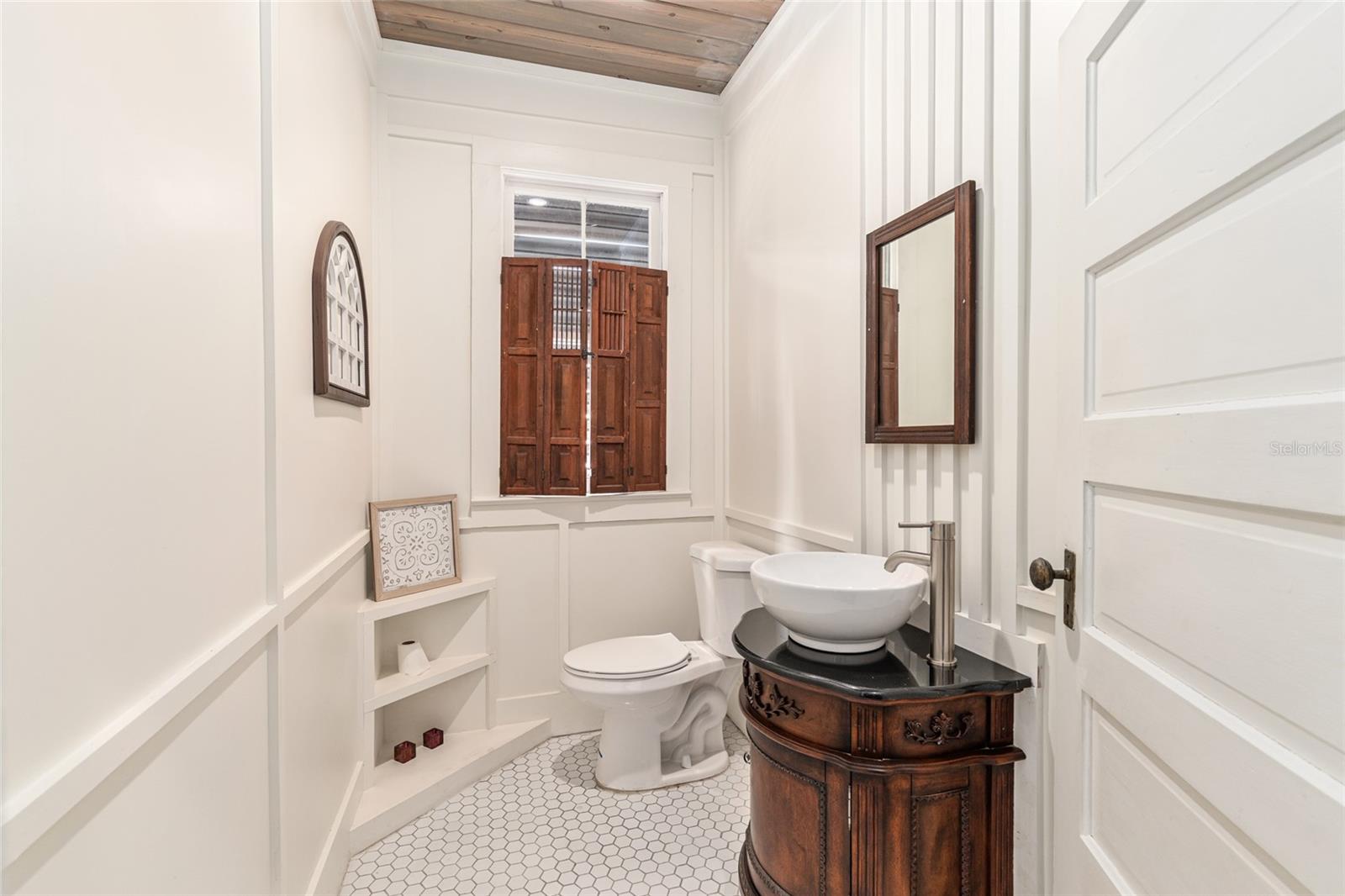 Image 76 of 98 For 19451 2nd Street