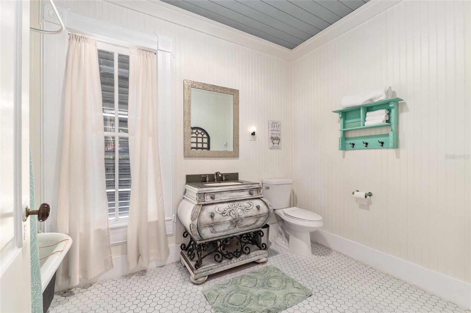 Image 82 of 98 For 19451 2nd Street