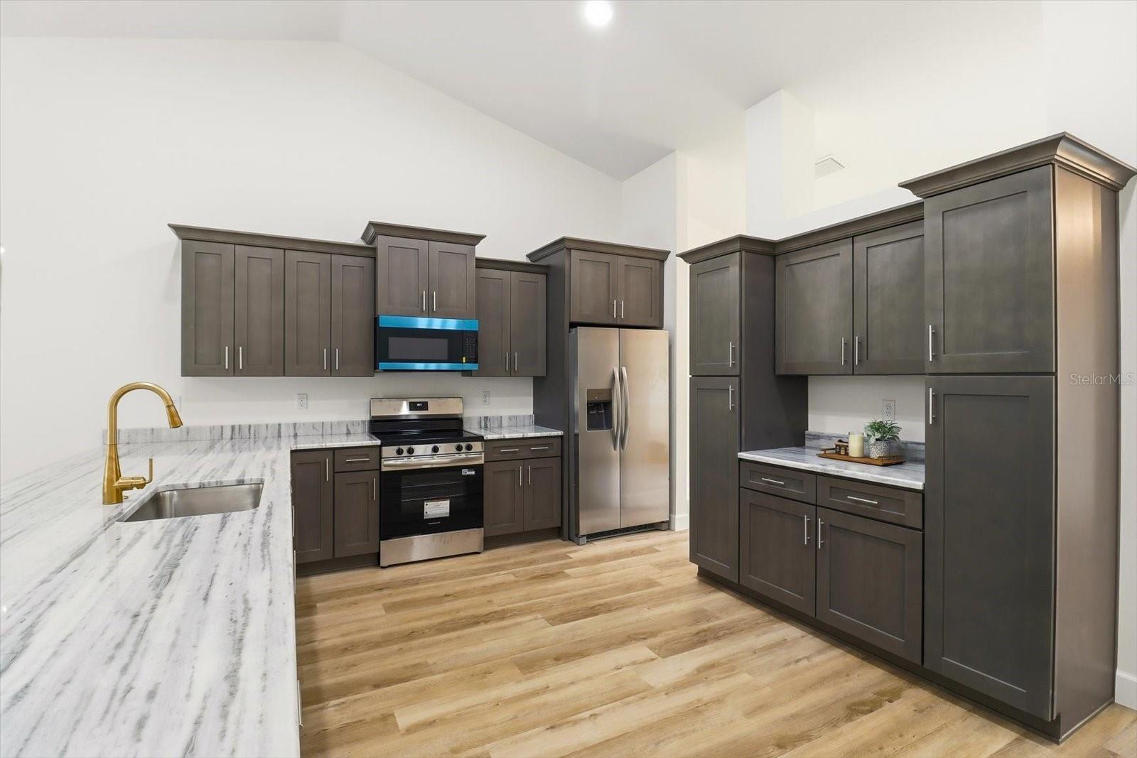 Image 17 of 43 For 10503 Dublin Street