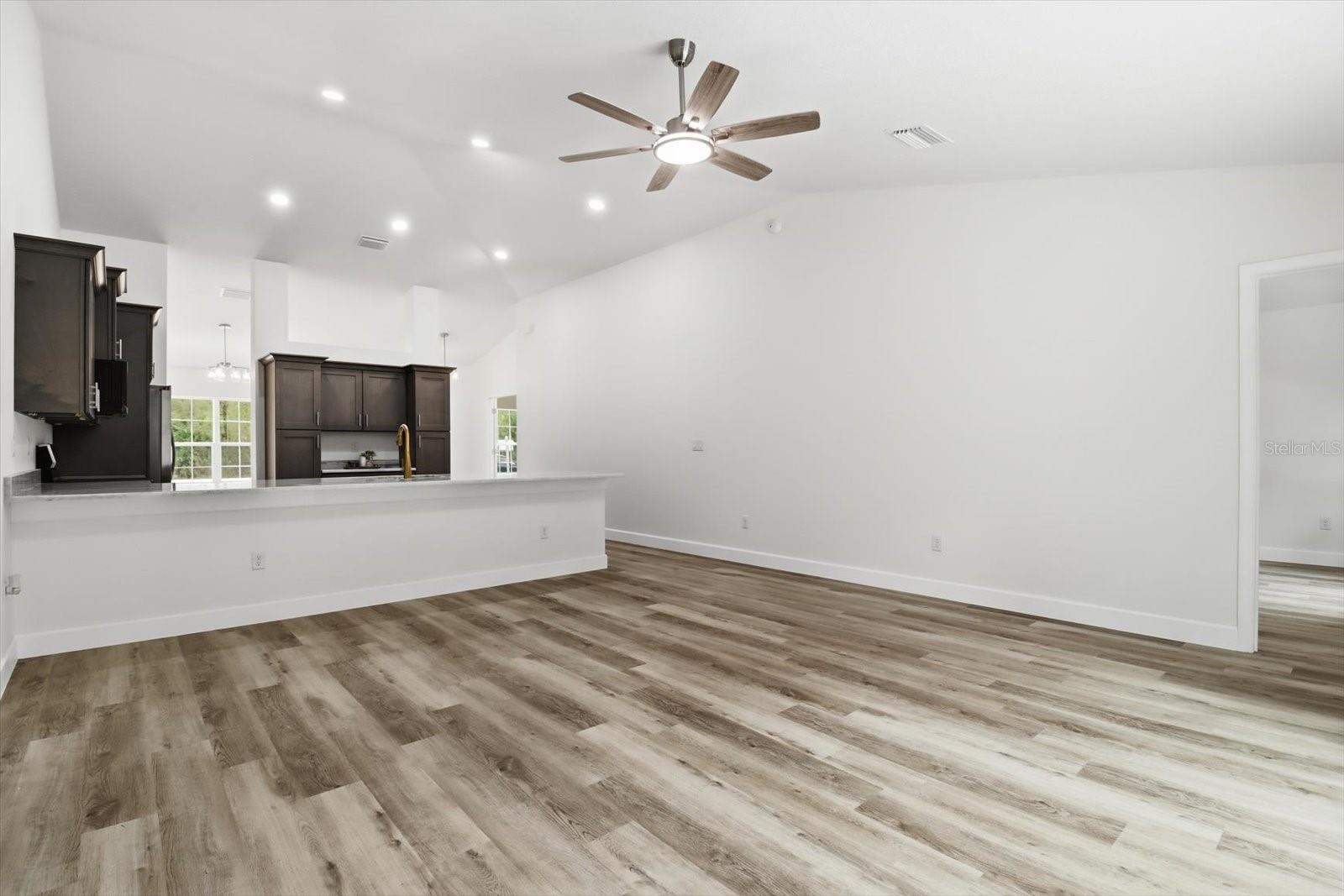 Image 22 of 43 For 10503 Dublin Street