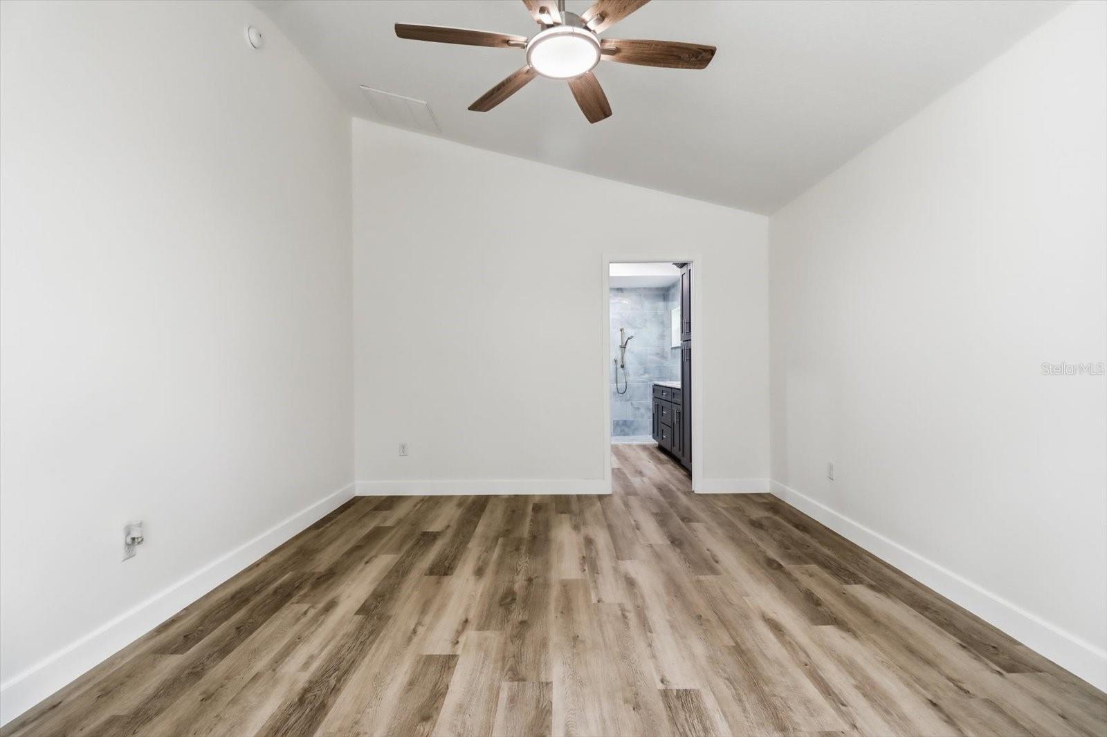 Image 28 of 43 For 10503 Dublin Street