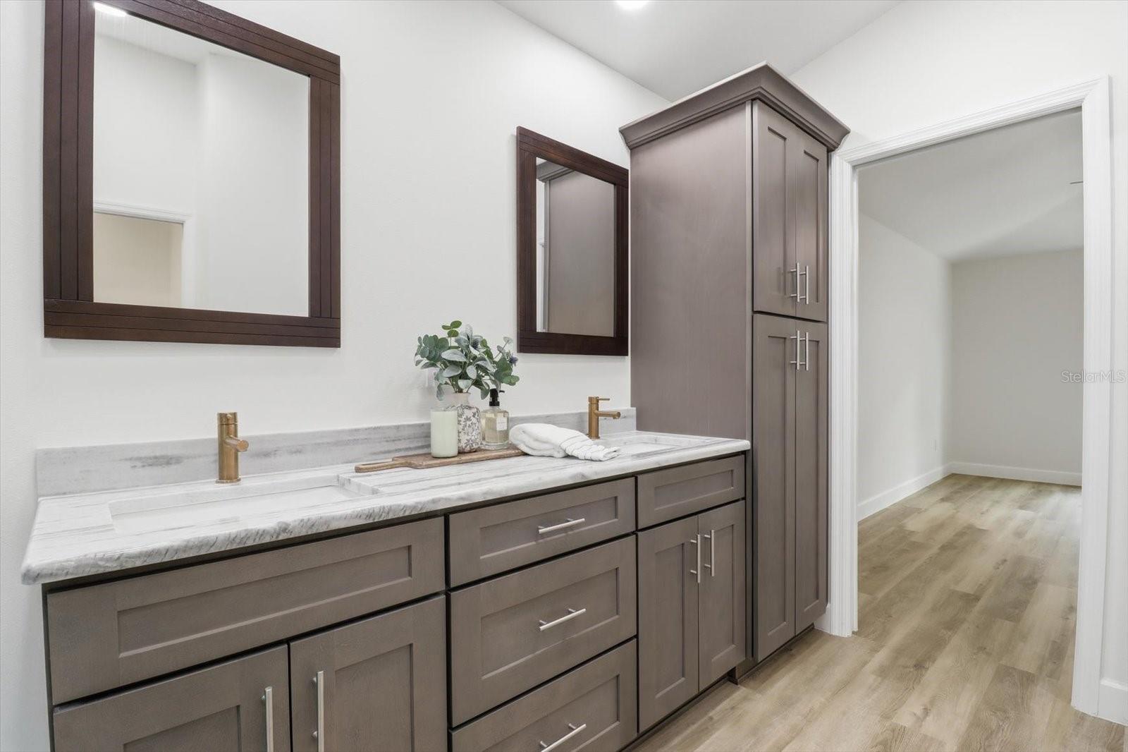 Image 31 of 43 For 10503 Dublin Street