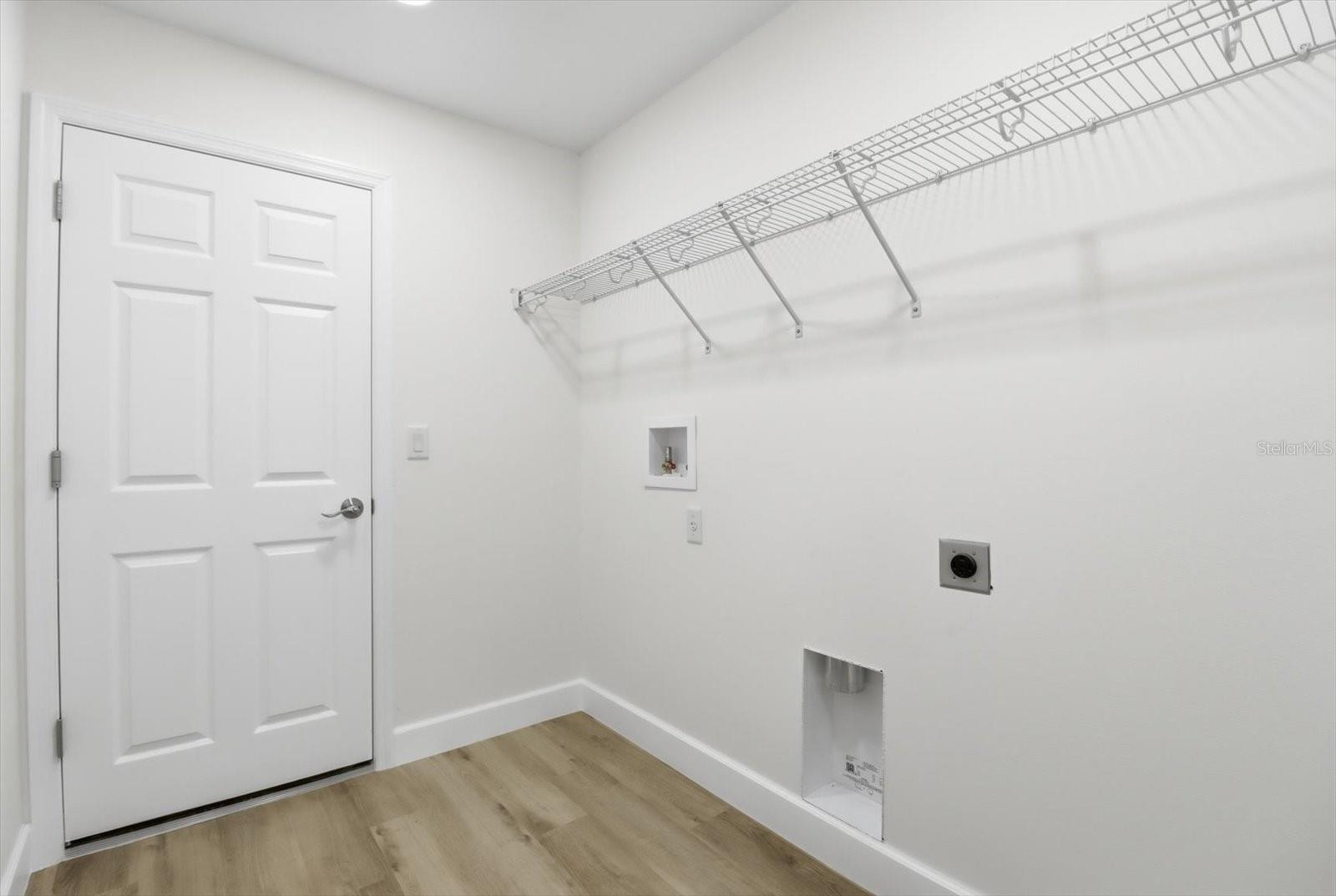 Image 33 of 43 For 10503 Dublin Street