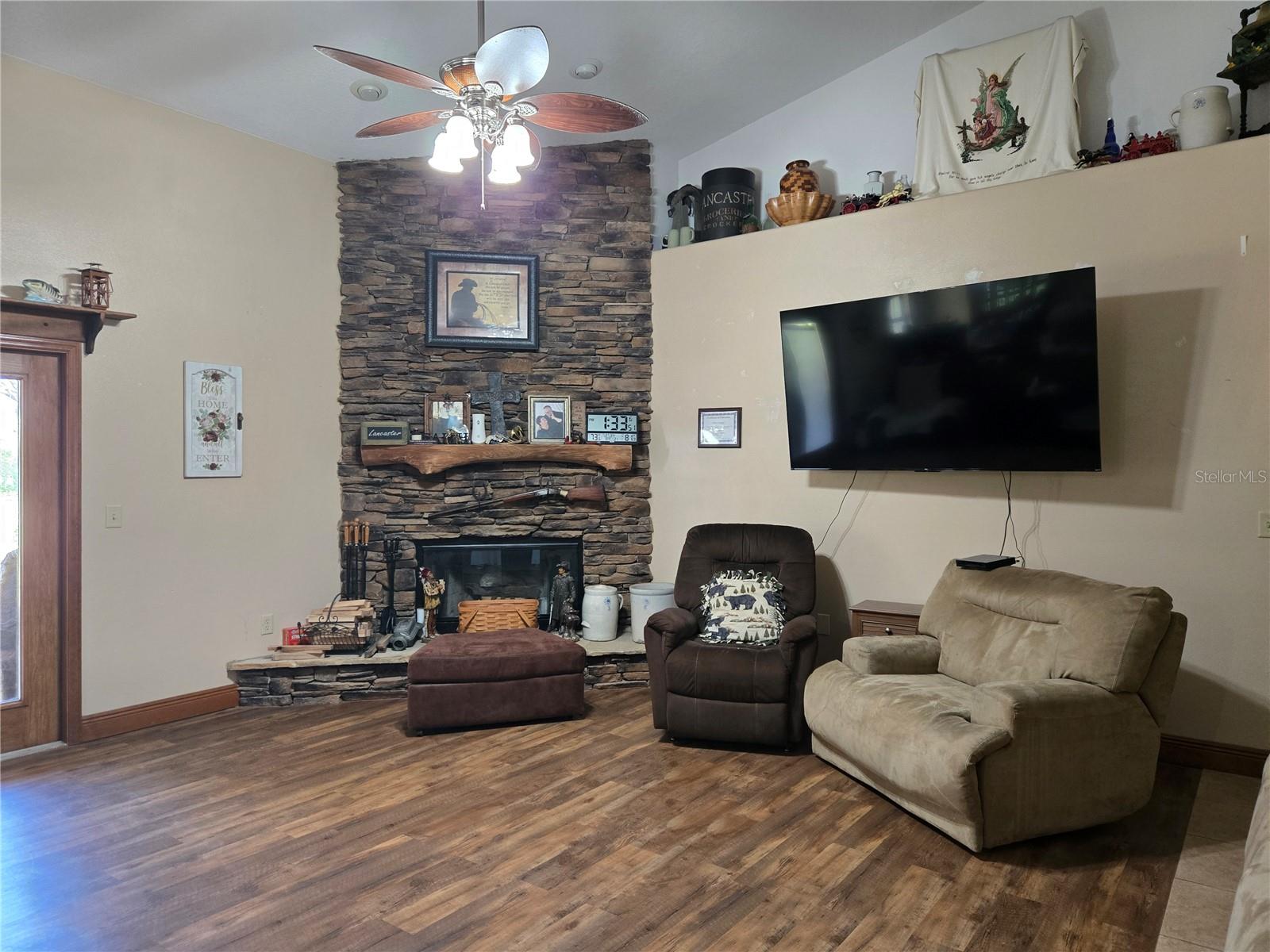 Image 5 of 28 For 2672 35th Street