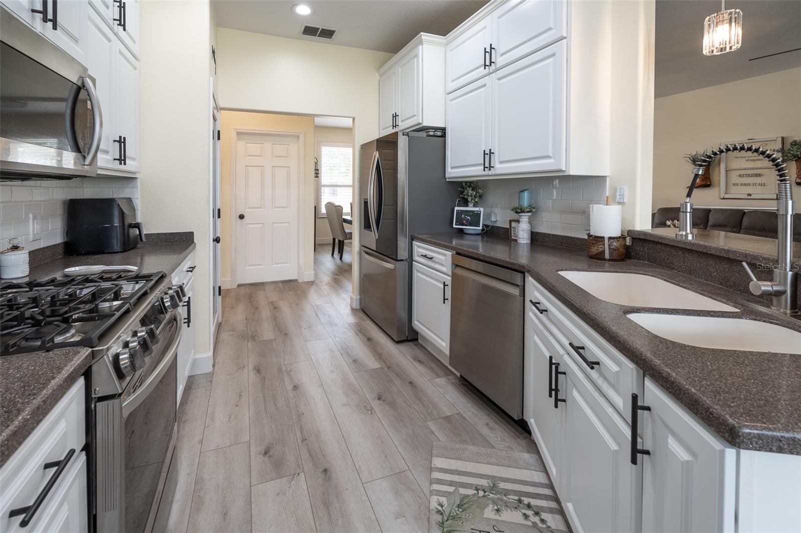 Image 18 of 69 For 1137 156th Street