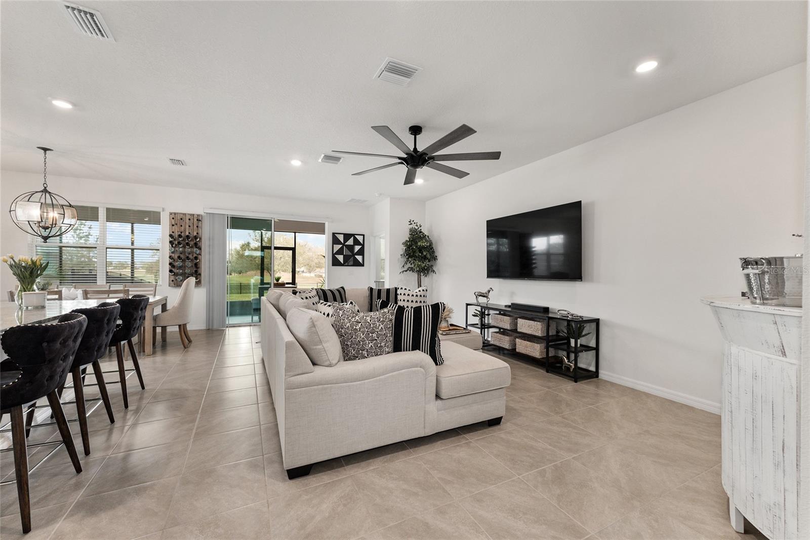 Image 13 of 64 For 4932 39th Loop