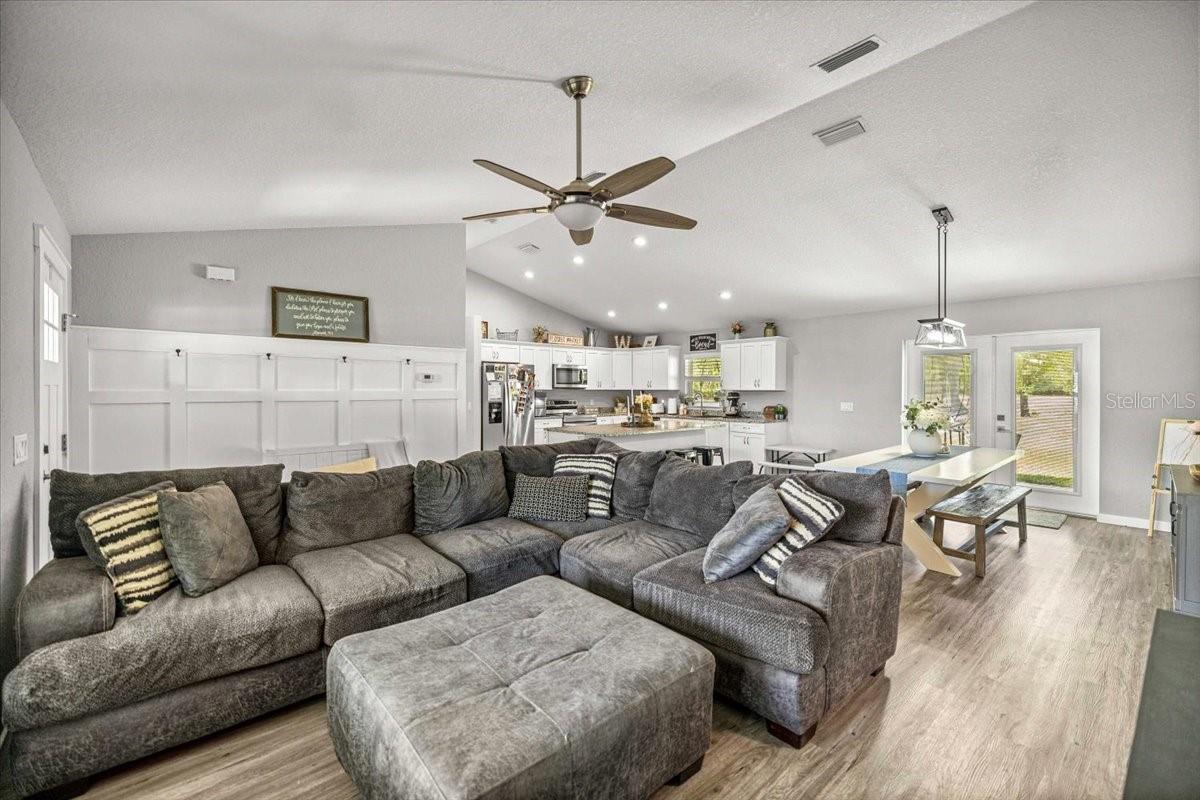 Listing photo id 26 for 1348 Mcneal Drive