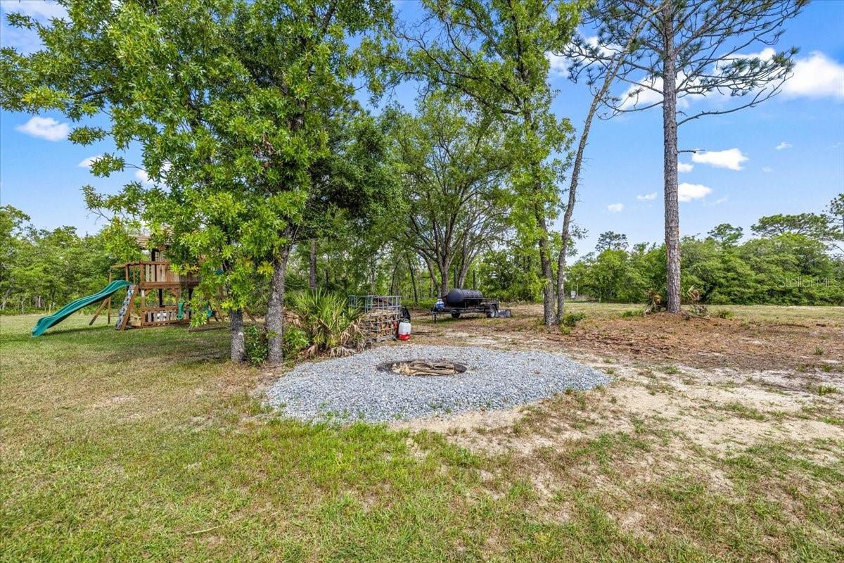 Listing photo id 32 for 1348 Mcneal Drive