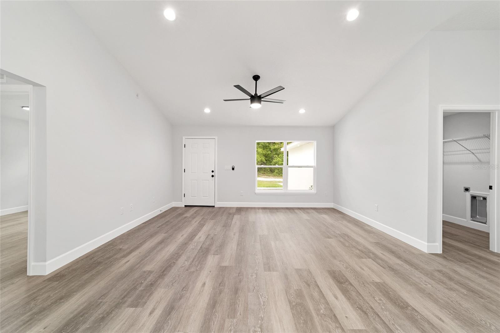 Image 7 of 38 For 13737 114th Place