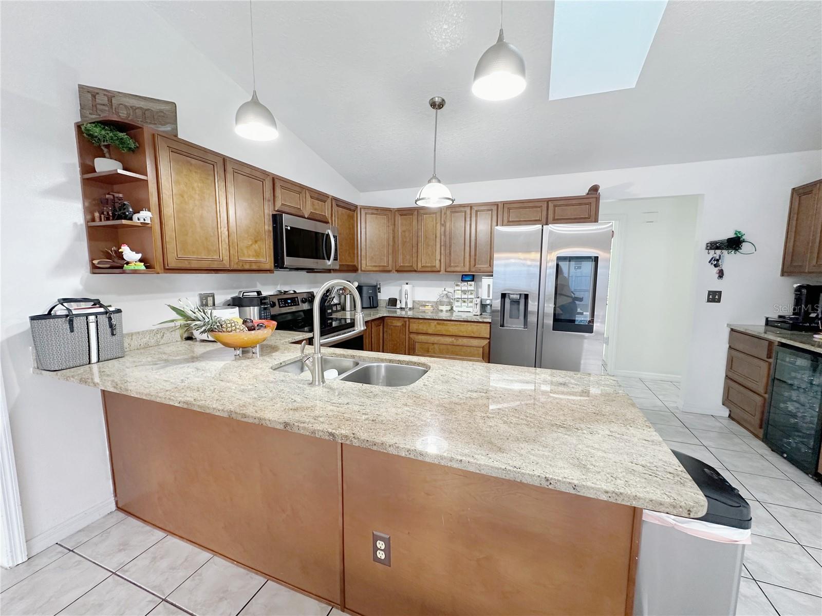 Image 5 of 15 For 2404 39th Avenue