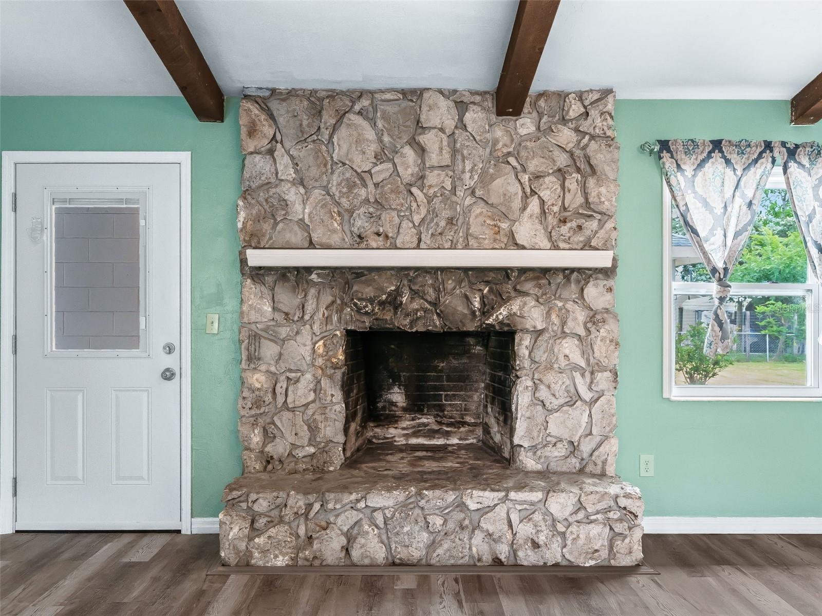Image 16 of 40 For 4091 4th Terrace