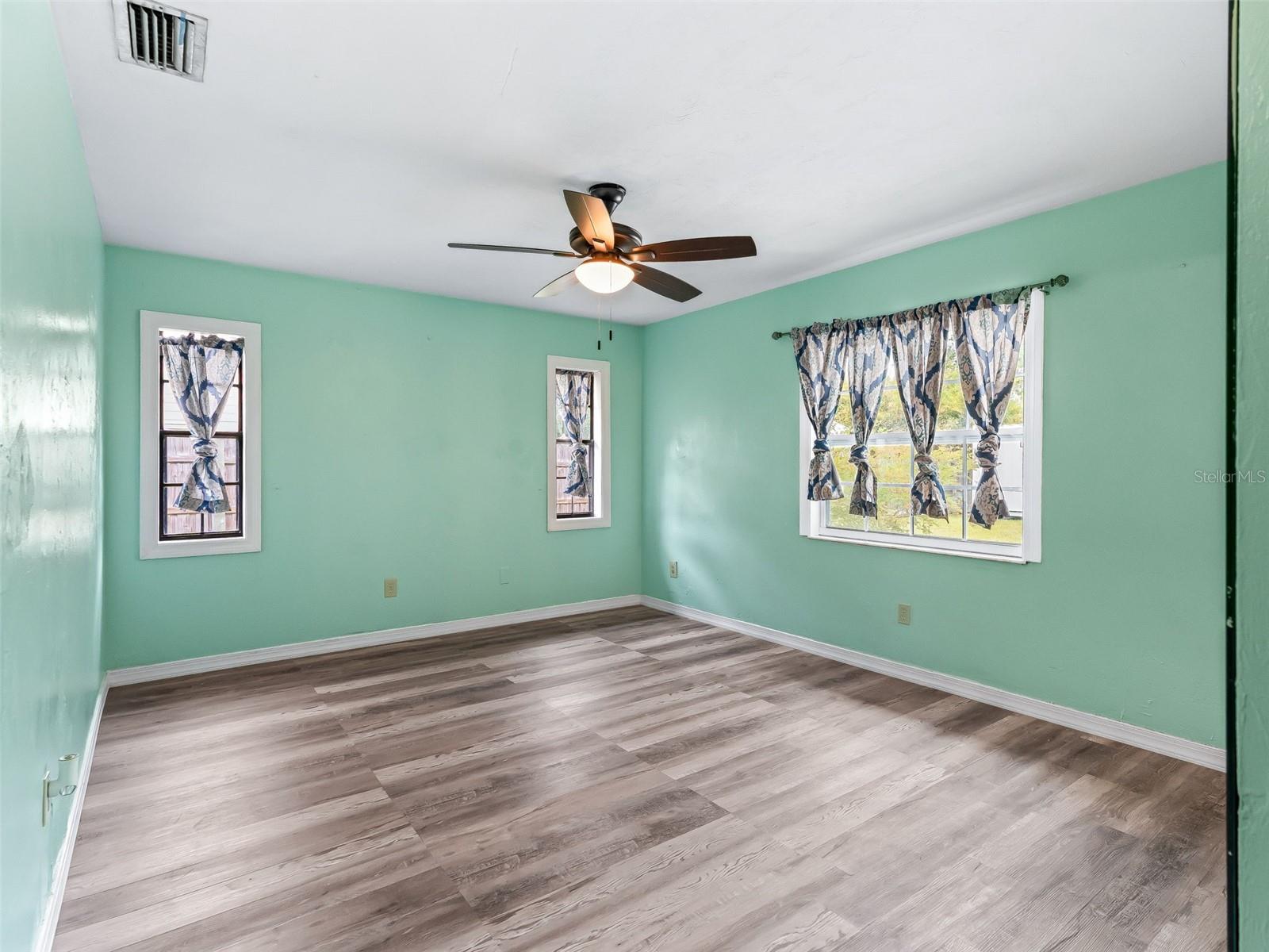 Image 20 of 40 For 4091 4th Terrace