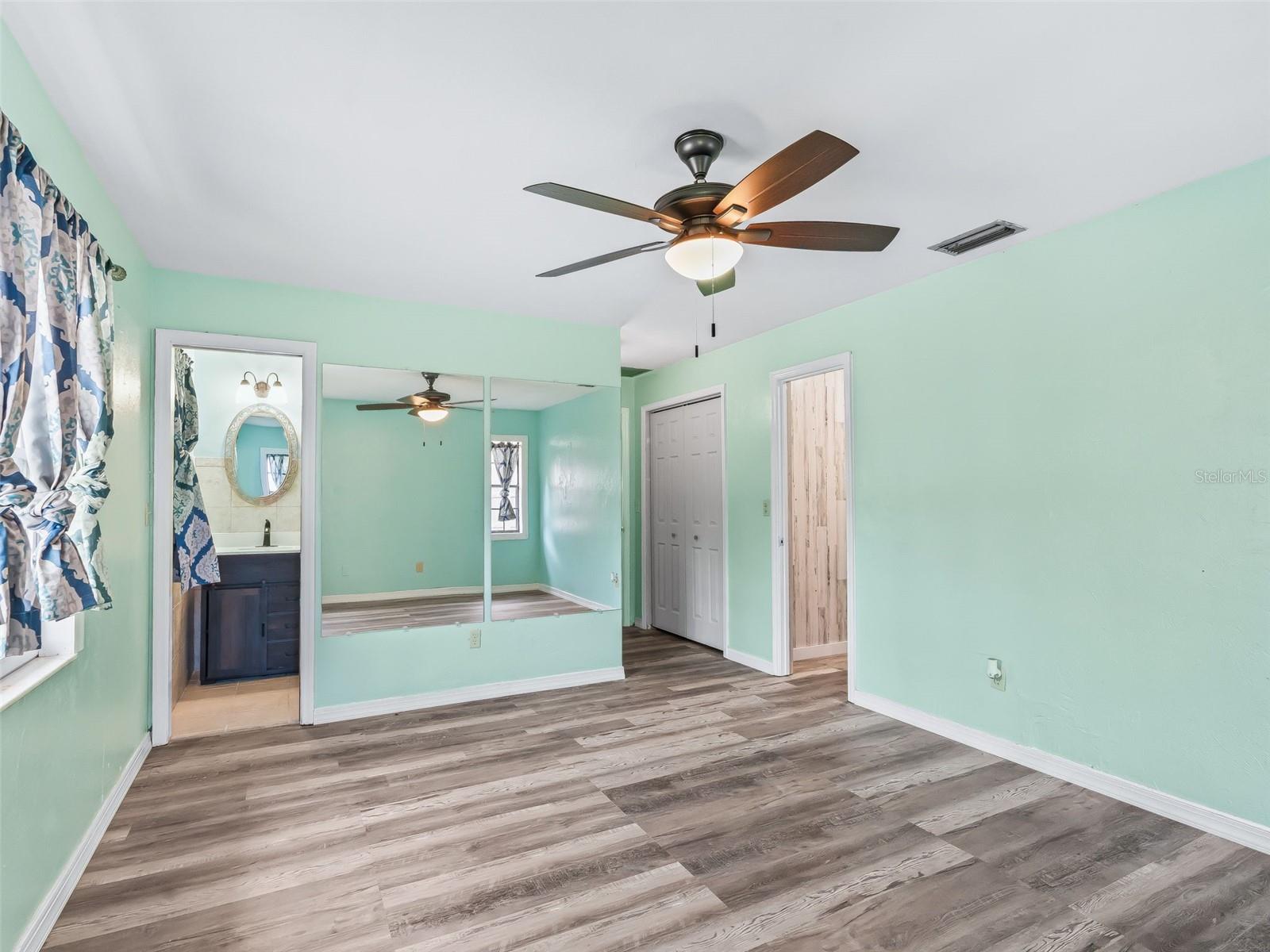 Image 21 of 40 For 4091 4th Terrace