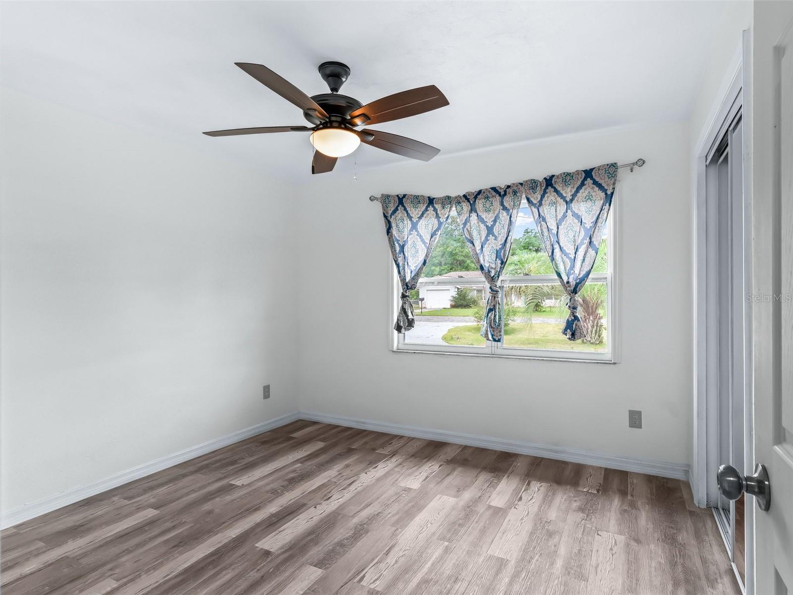 Image 23 of 40 For 4091 4th Terrace