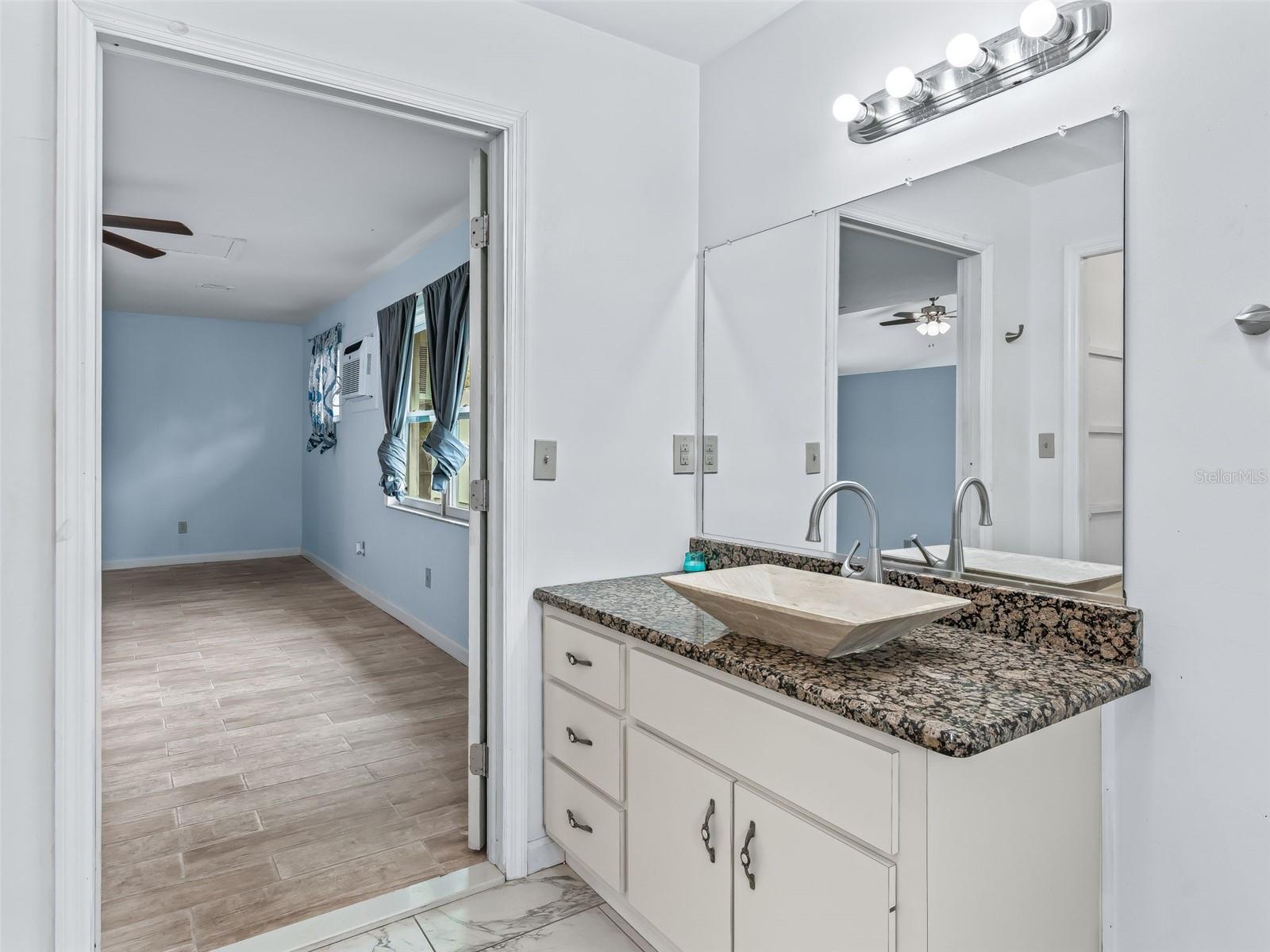 Image 39 of 40 For 4091 4th Terrace