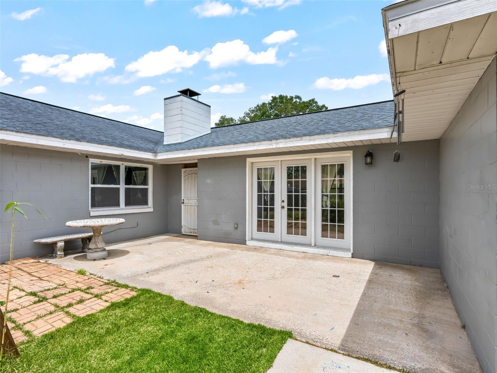 Image 6 of 40 For 4091 4th Terrace