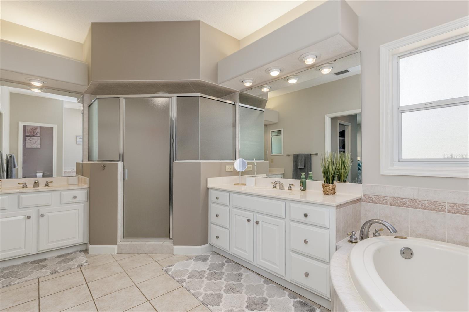 Image 19 of 55 For 3099 Barton Creek Circle