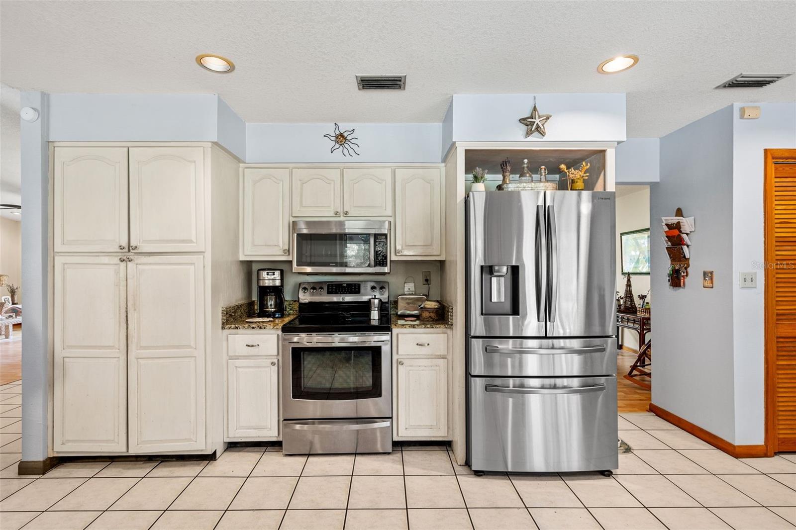 Image 13 of 63 For 15299 167th Street