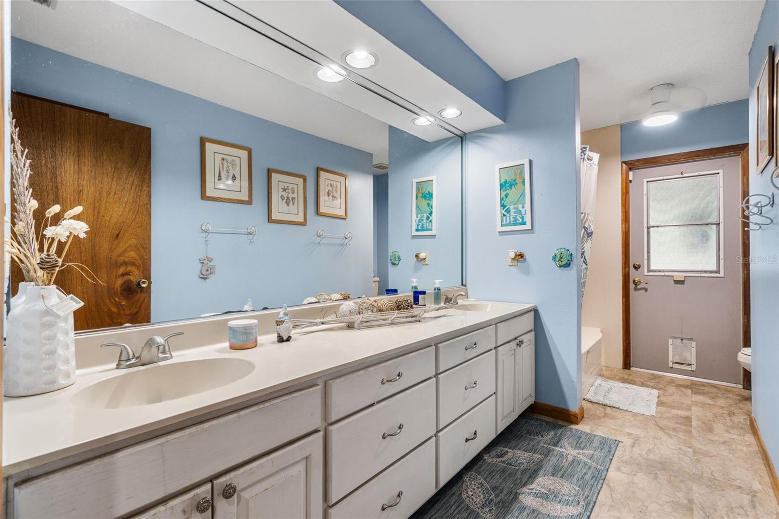 Image 22 of 63 For 15299 167th Street