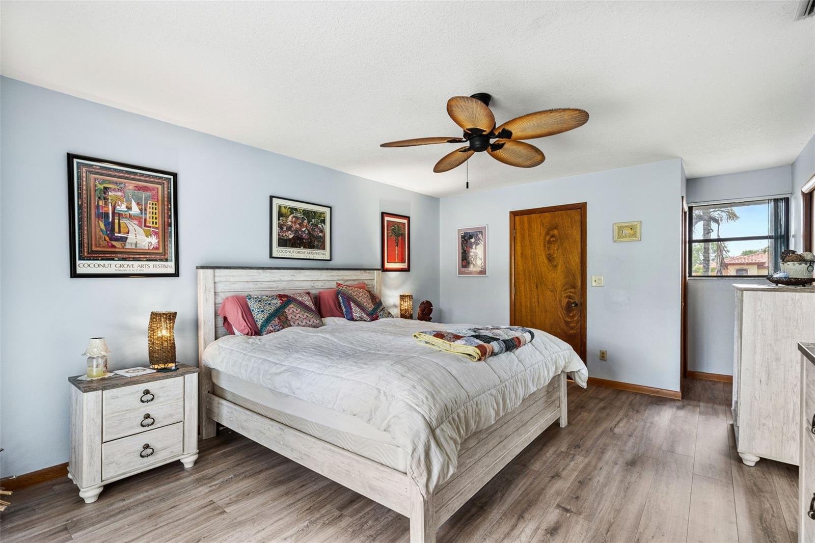 Image 4 of 63 For 15299 167th Street