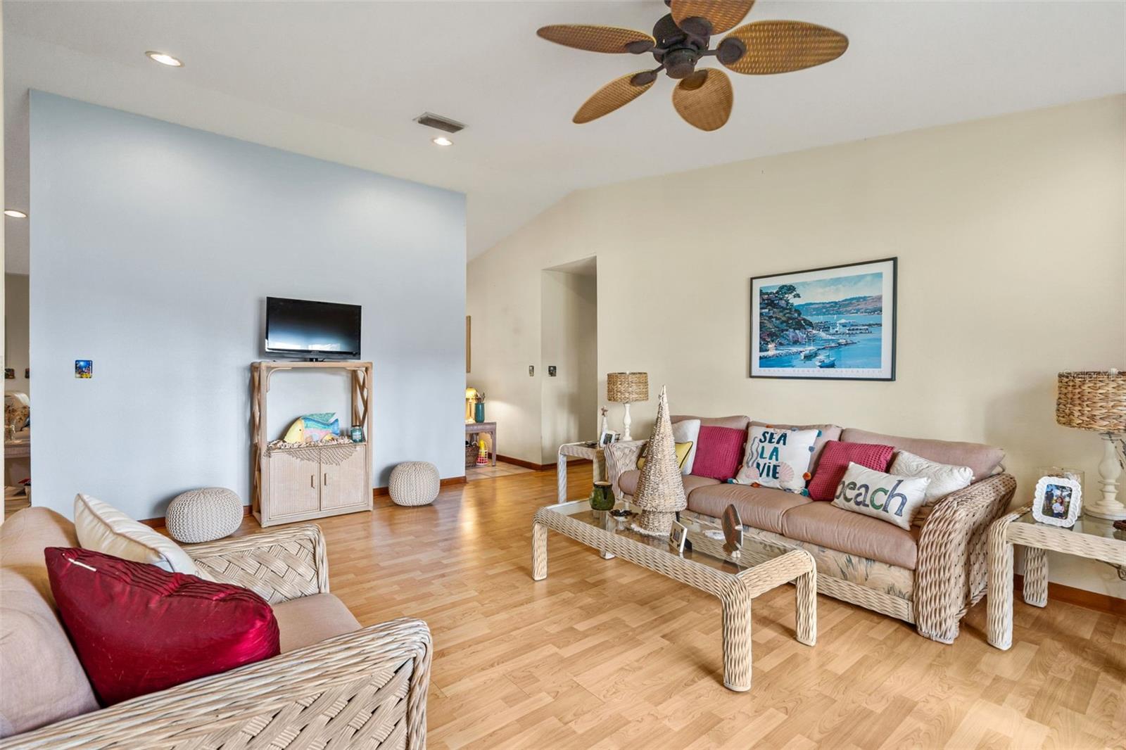 Image 8 of 63 For 15299 167th Street