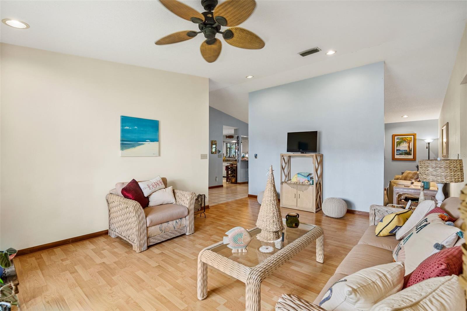 Image 9 of 63 For 15299 167th Street