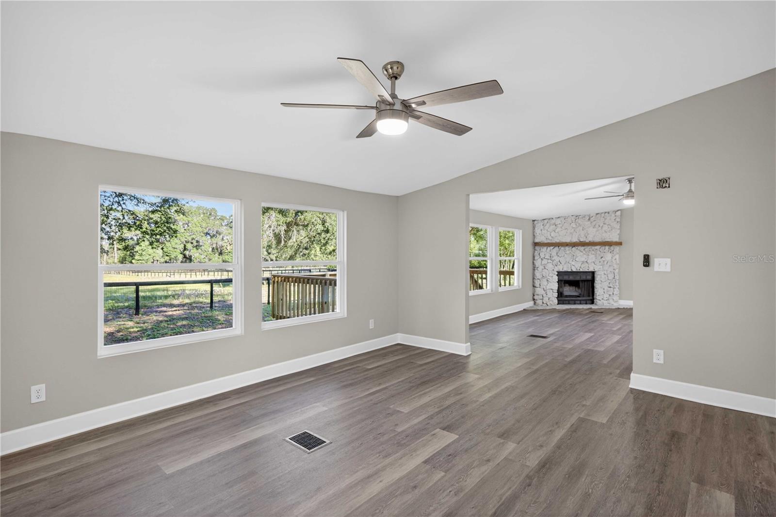 Image 11 of 36 For 8495 33rd Court